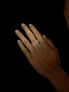 Rosior Anillo de Cóctel Único de Zafiro y Diamantes engastado en Oro Amarillo