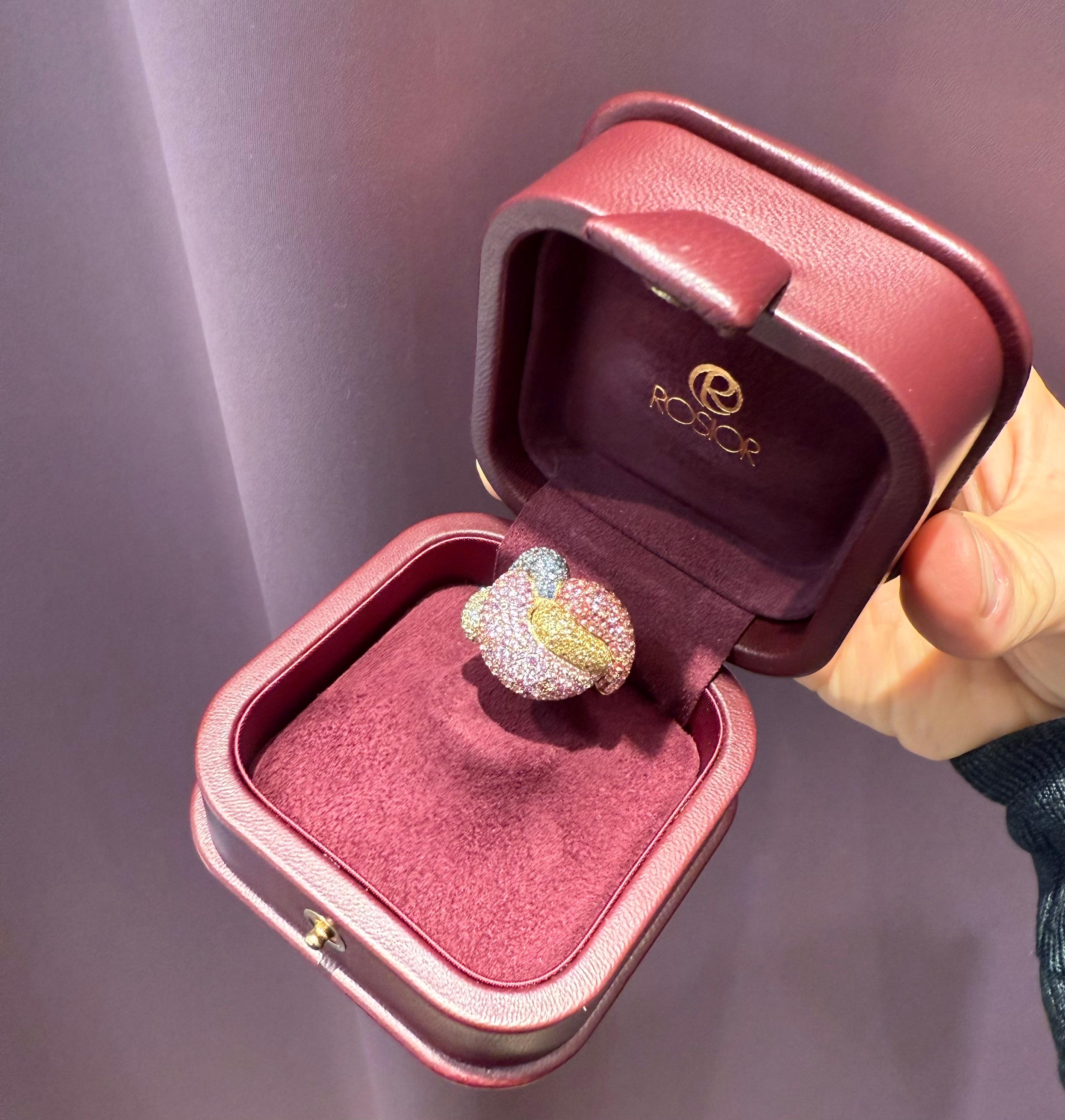 Rosior One-off Sapphire and Diamond Cocktail Ring set in Yellow Gold For Sale 2