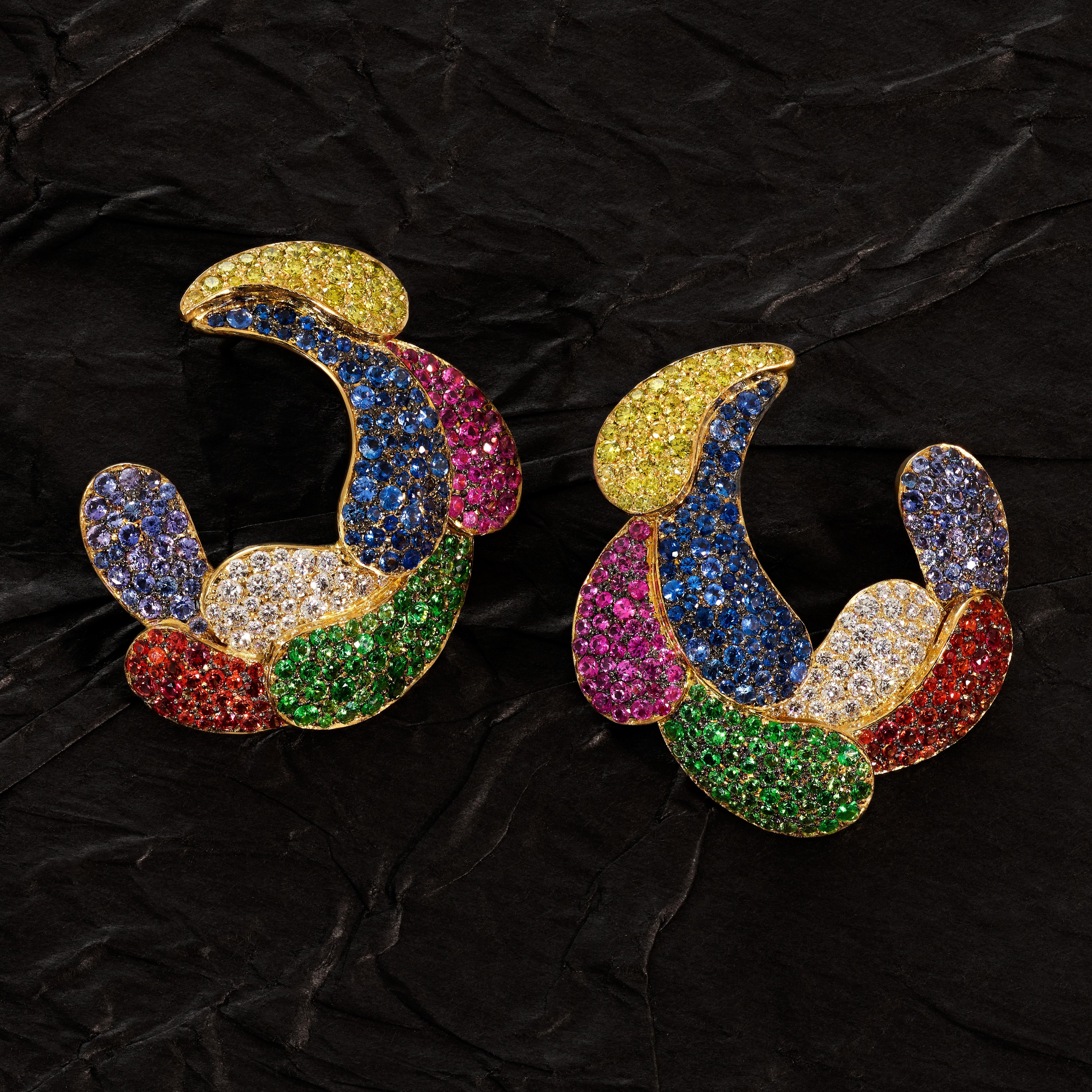 Contemporary Rosior Sapphire, Tsavorite Garnet and Diamond Drop Earrings set in Yellow Gold For Sale