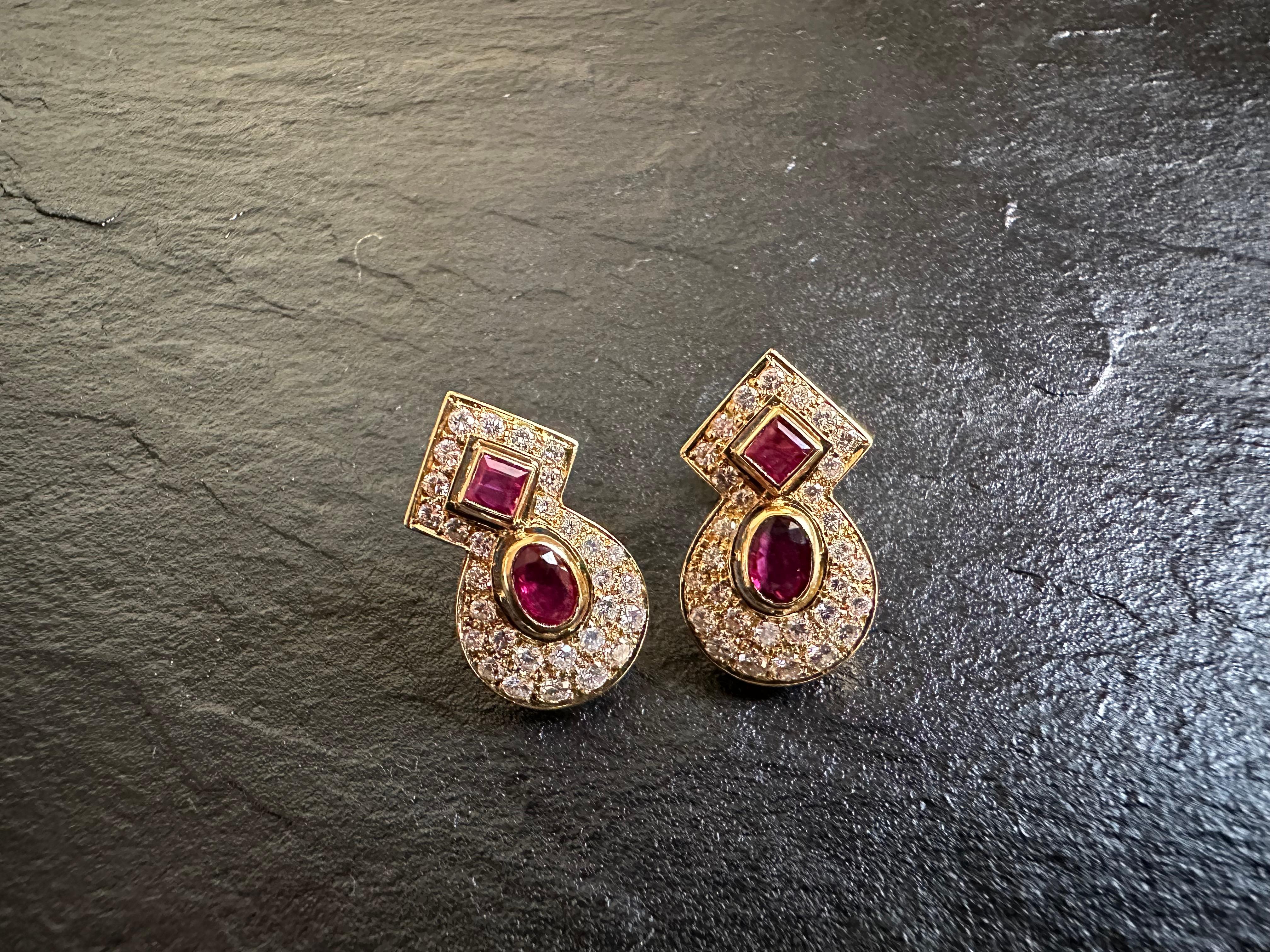 Vintage Ruby and Diamond Earrings Set in Yellow Gold In New Condition For Sale In Porto, PT