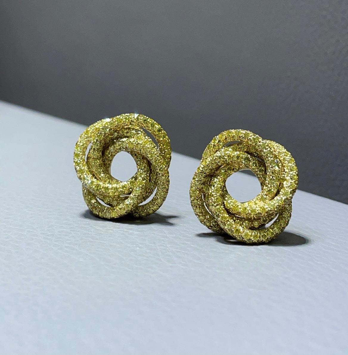 Rosior Yellow Diamond on Yellow Gold Contemporary Earrings In New Condition In Porto, PT