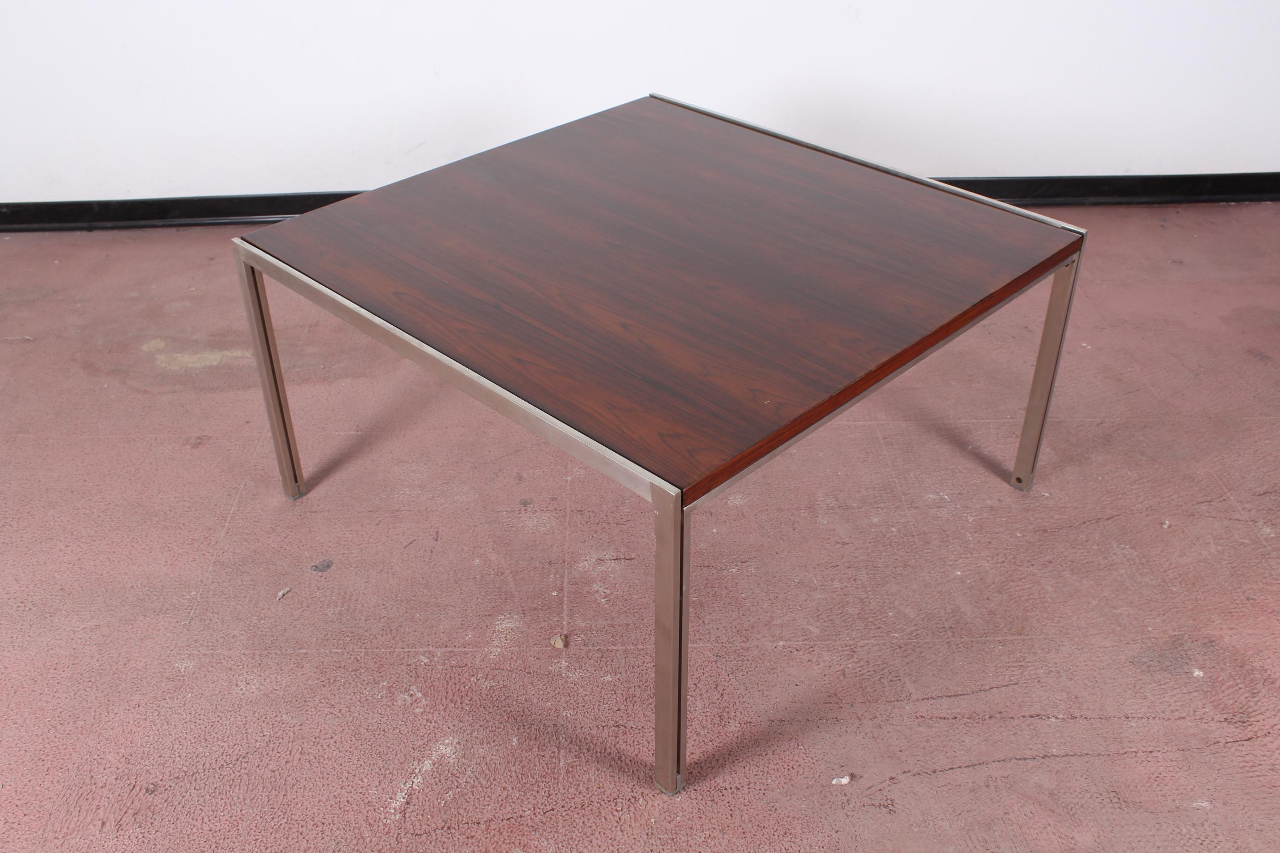 Ross Littel for ICF Padova Brown Wood Chromed Metal Square Coffee Table, 1970s In Good Condition In Palermo, IT