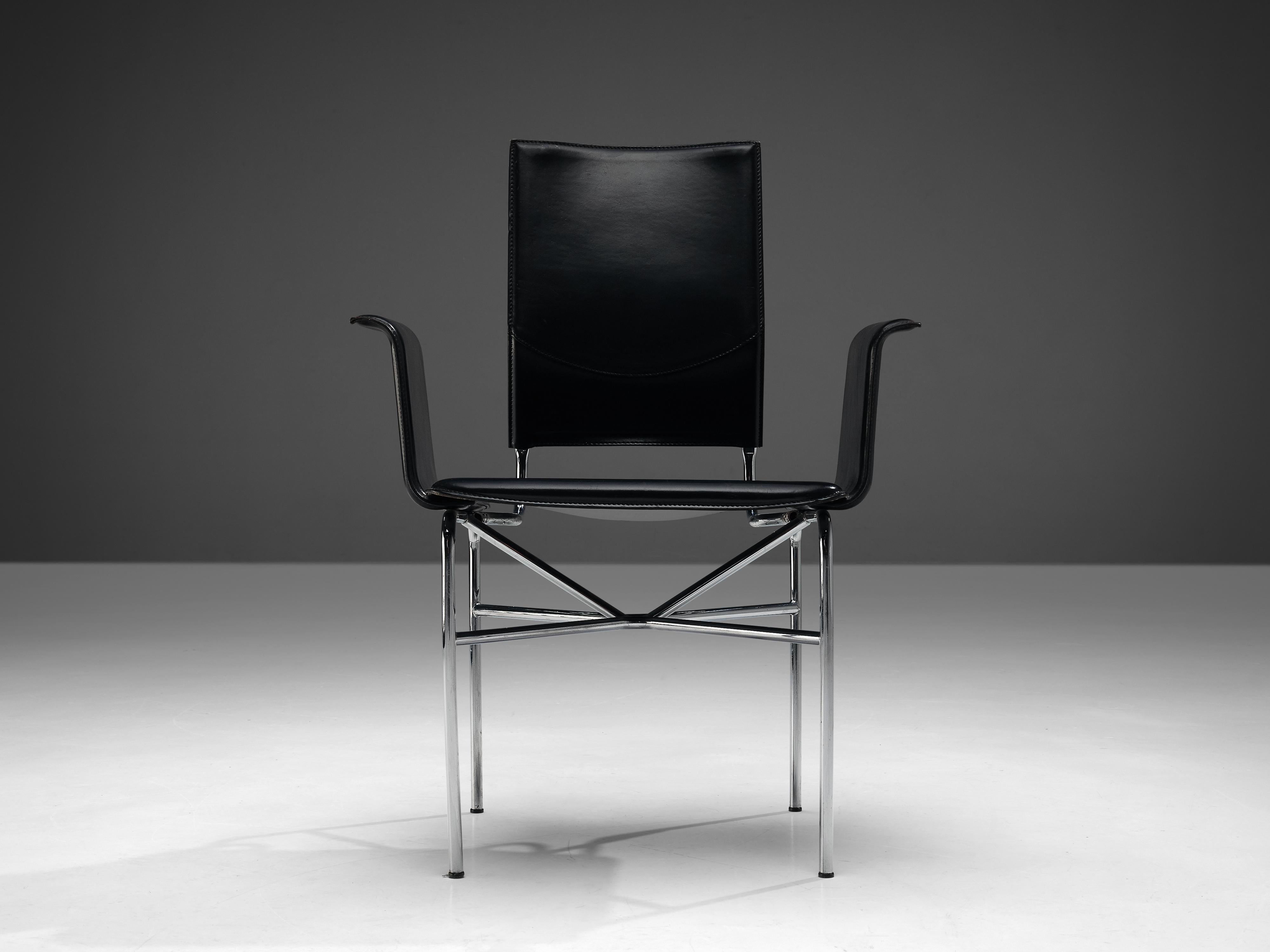 Ross Littell für Matteo Grassi, Sessel, Leder, Stahl, Italien, 1980er

Dieser schwarze Lederstuhl wurde von dem amerikanischen Designer Ross Littell (1924-2000) für Matteo Grassi entworfen. Littell kam auf dieses Design während seines