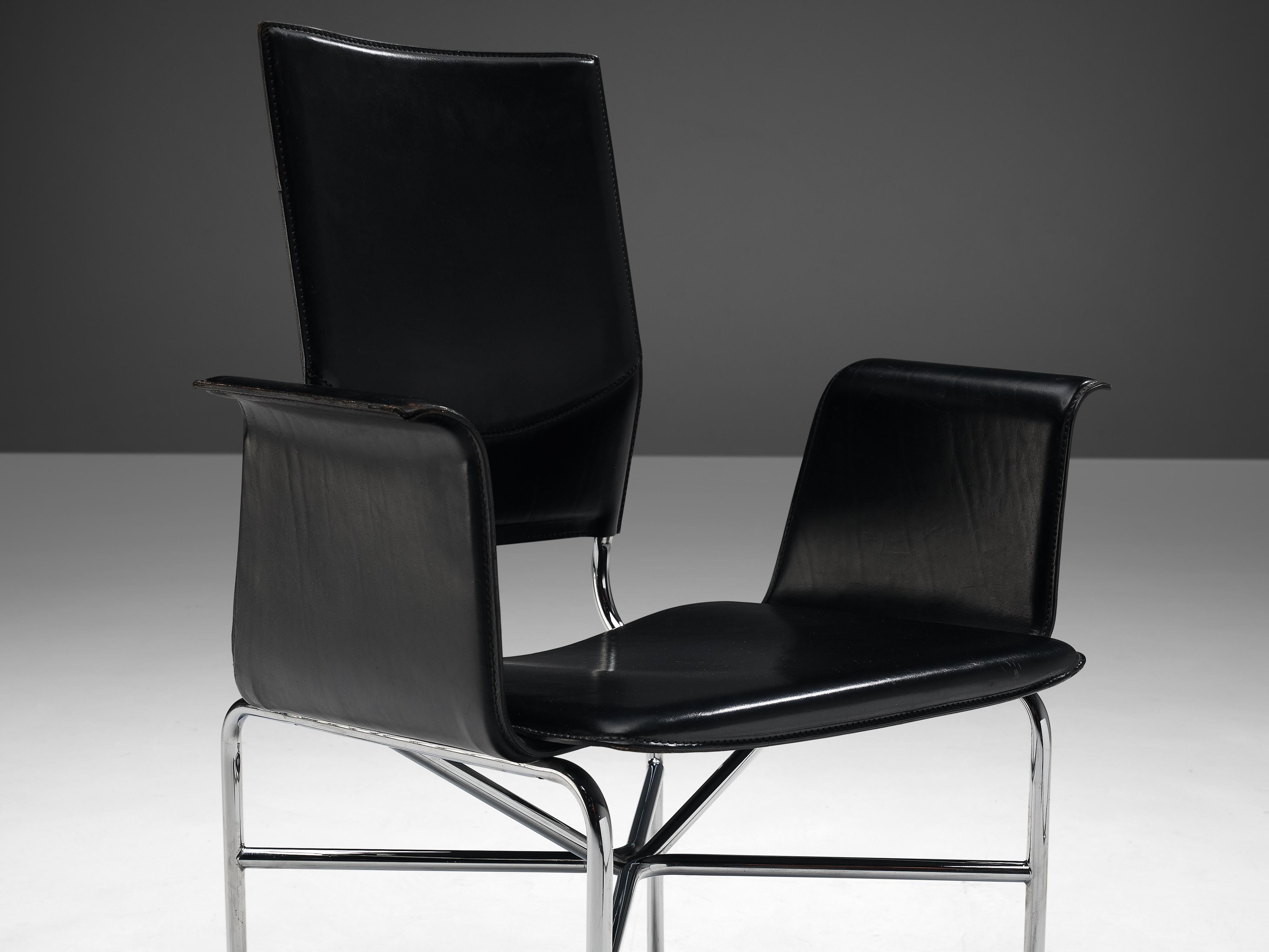 Ross Littell für Matteo Grassi: Sessel aus schwarzem Leder und Stahl (Moderne der Mitte des Jahrhunderts) im Angebot