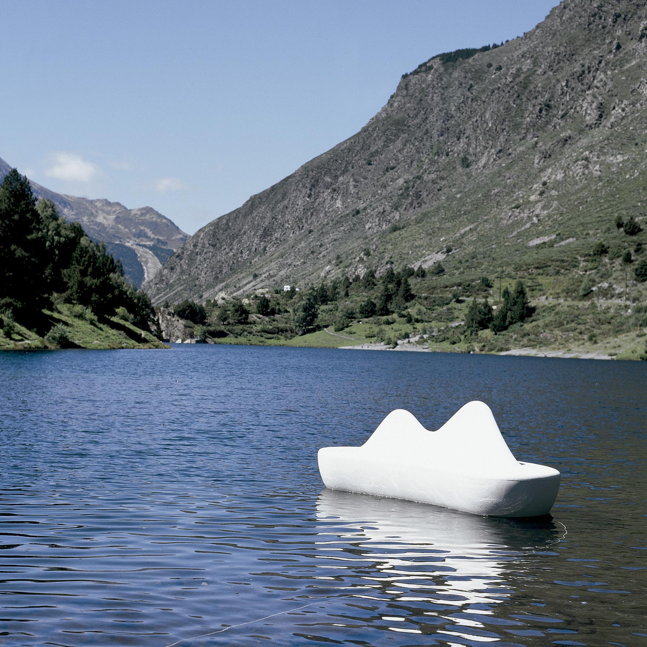 Spanish Ross Lovegrove, Contemporary, Polyethylene Waterproof for BD Love Outdoor Bench