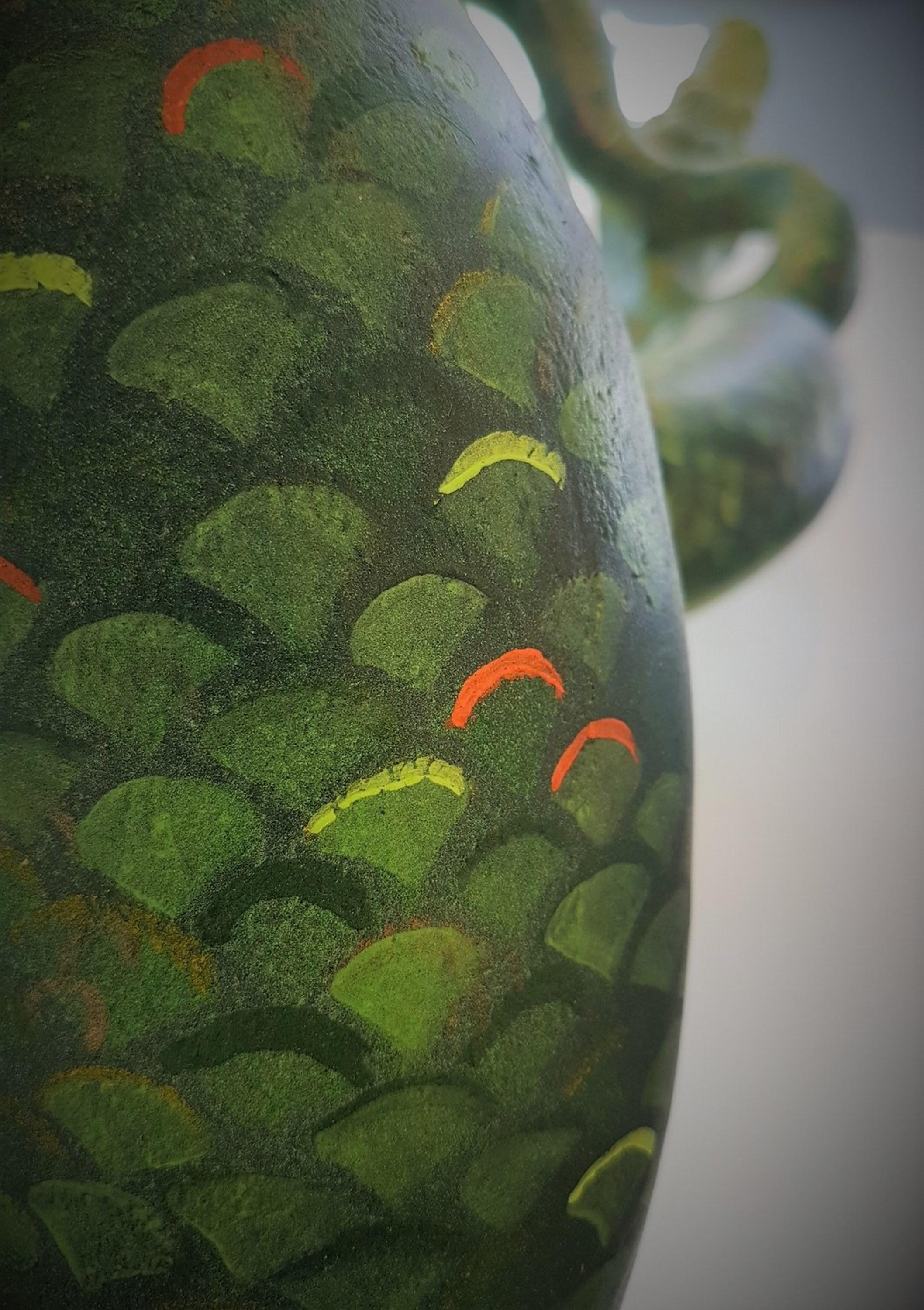 Serpente - Figurative Sculpture Grigio di Ross Redmon