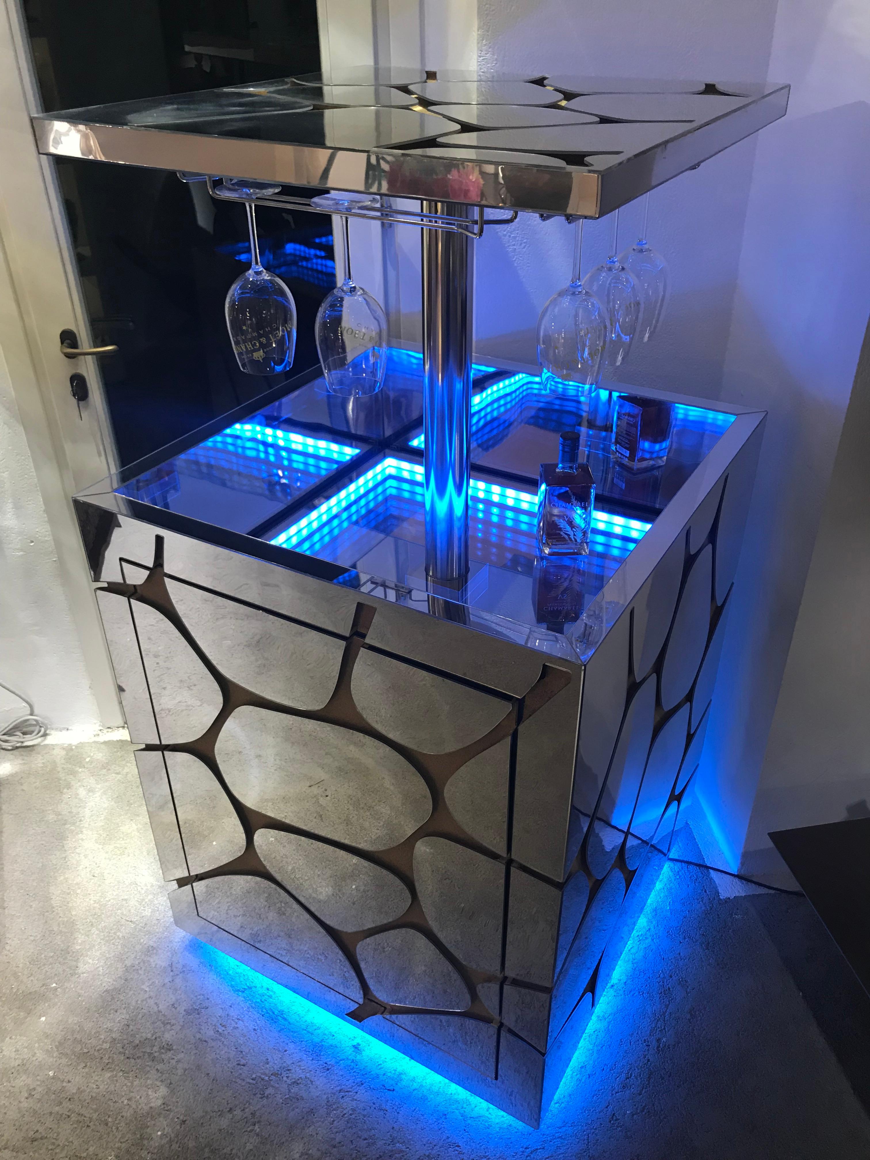 Rossana Orlandi Aqua Cube Mini Bar by Francesco Messina for Cypraea For Sale 2