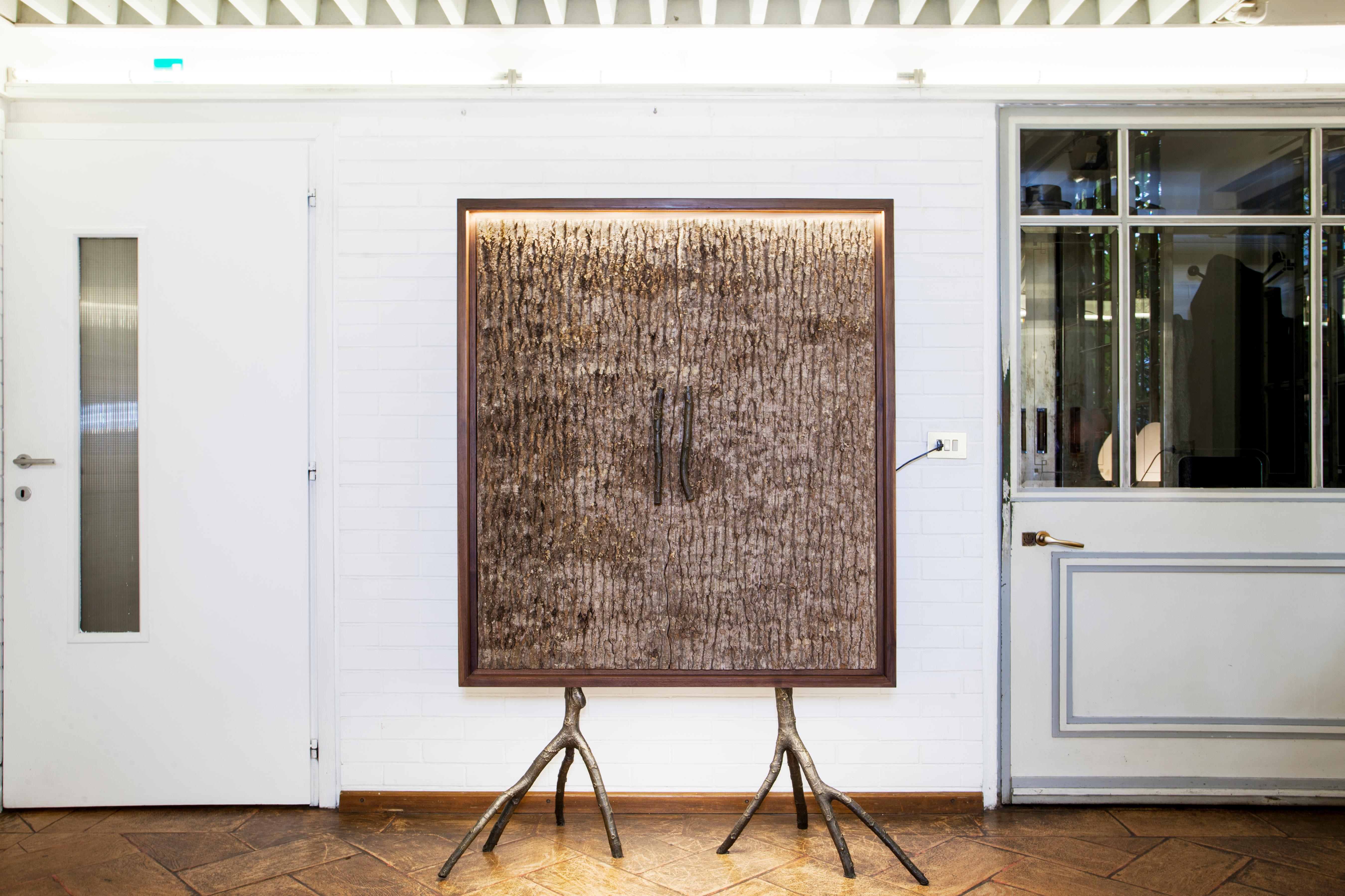 Rossana Orlandi Bark Cabinet in Walnut, Bronze by Francesco Messina for Cypraea For Sale 2