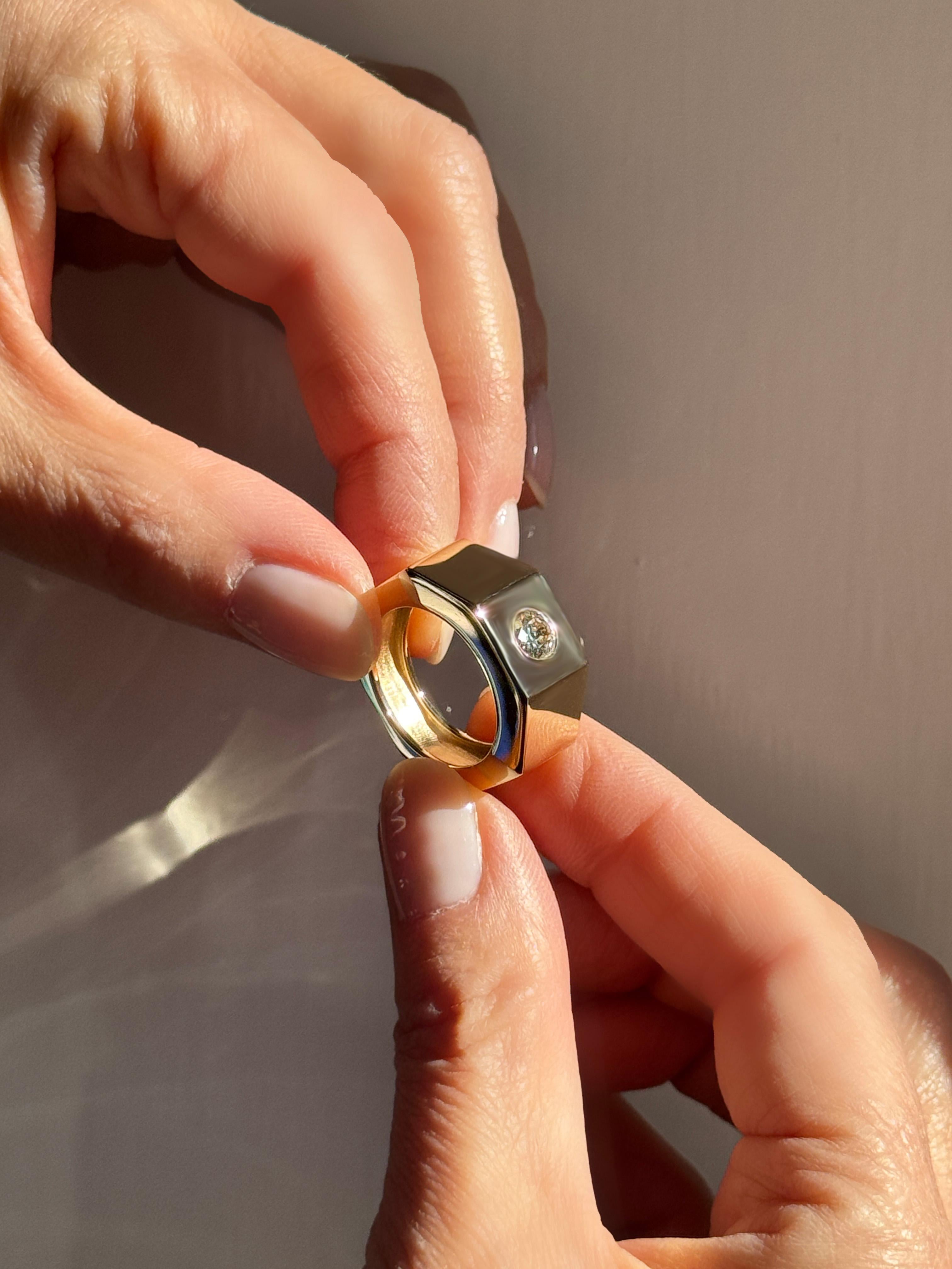 Bague polonaise en or jaune 18K avec diamant blanc 0,30 carats Rossella Ugolini en vente 2