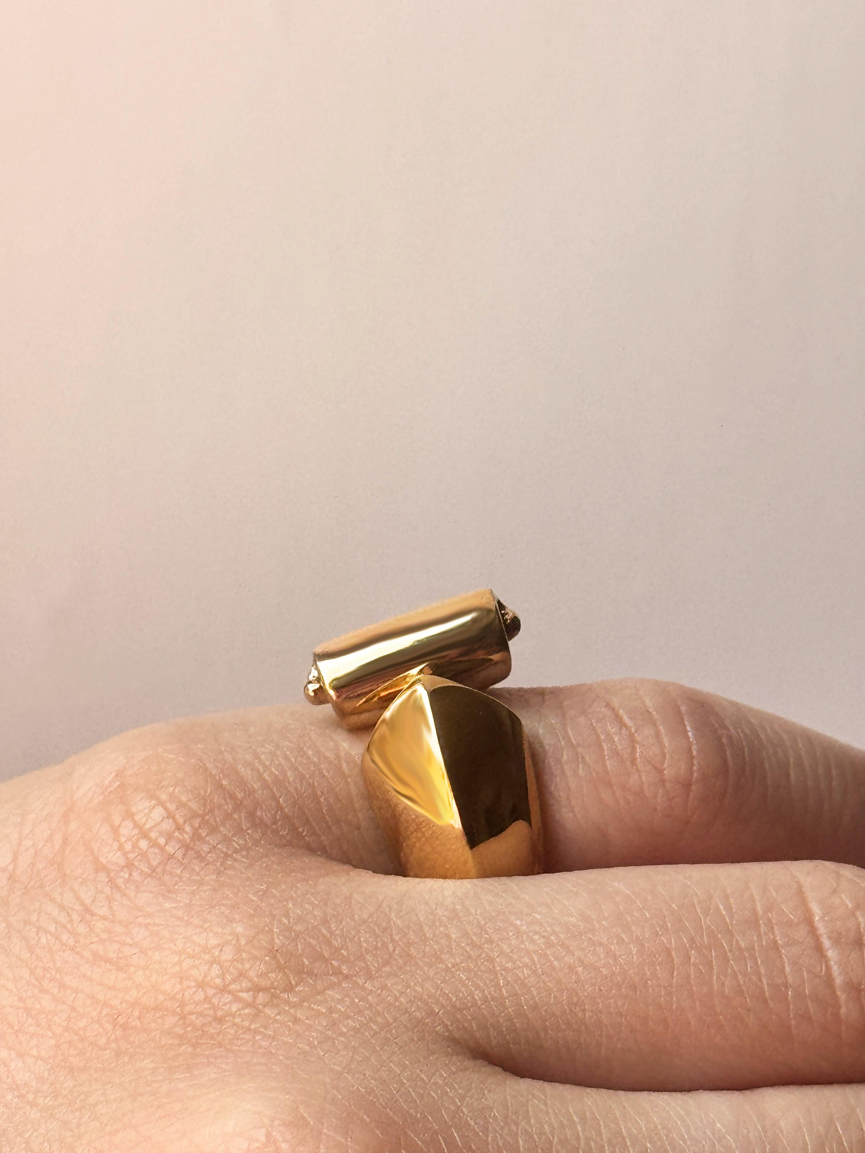 Rossella Ugolini Bague Barocco en or jaune 18 carats fabriquée en Italie Unisexe en vente