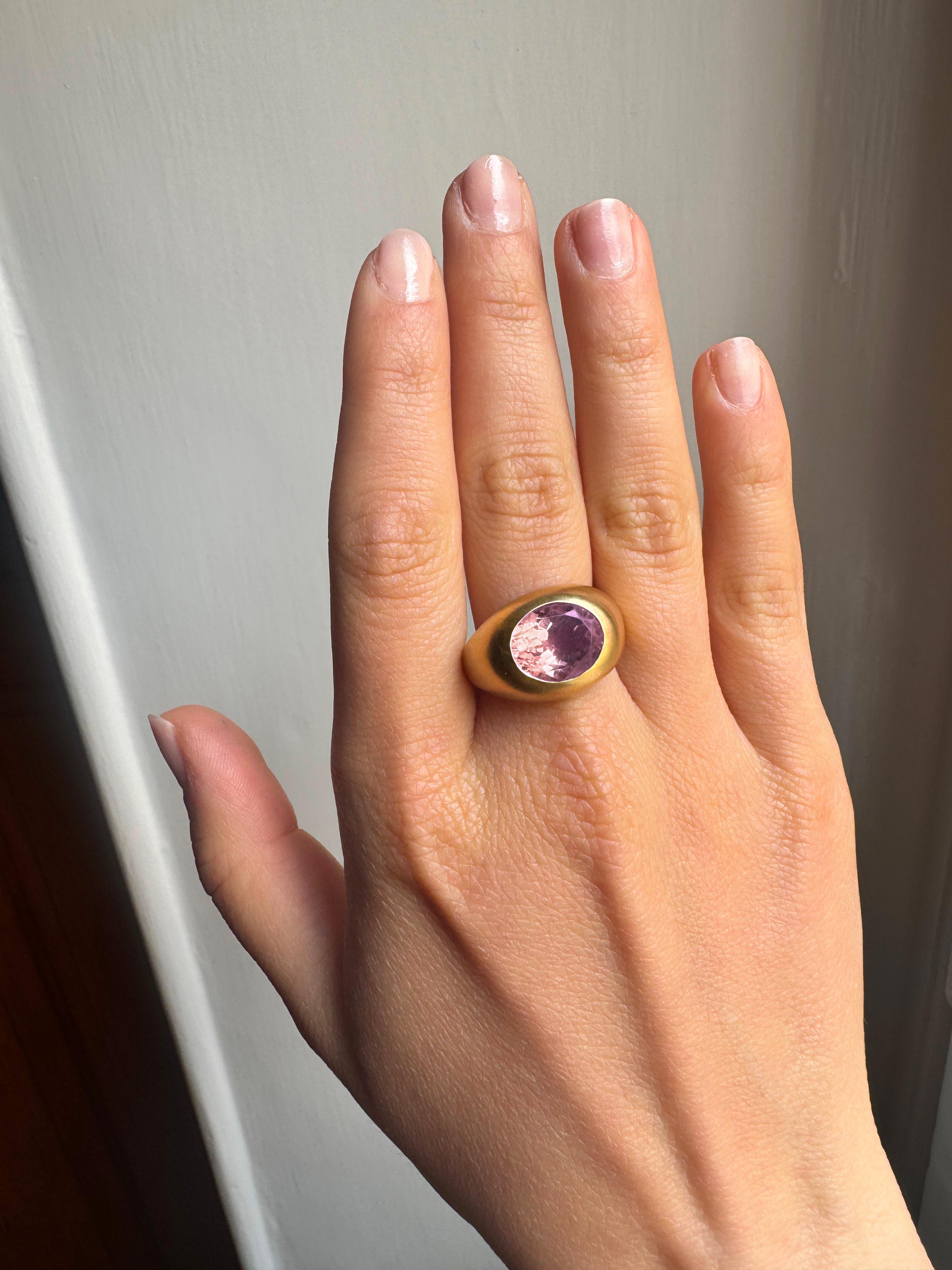 Fashion ring designed by Rossella Ugolini, 18k yellow gold domed ring, handcrafted in Italy. Embellished with a natural Rose Quartz gemstones faceted oval cut (10 x 8 mm) in solid 18K yellow gold with a satin finish. The unisex ring is very