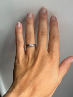 18 Kt Gold 0.20 Ct White Diamond Engagement East West Solitaire Ring