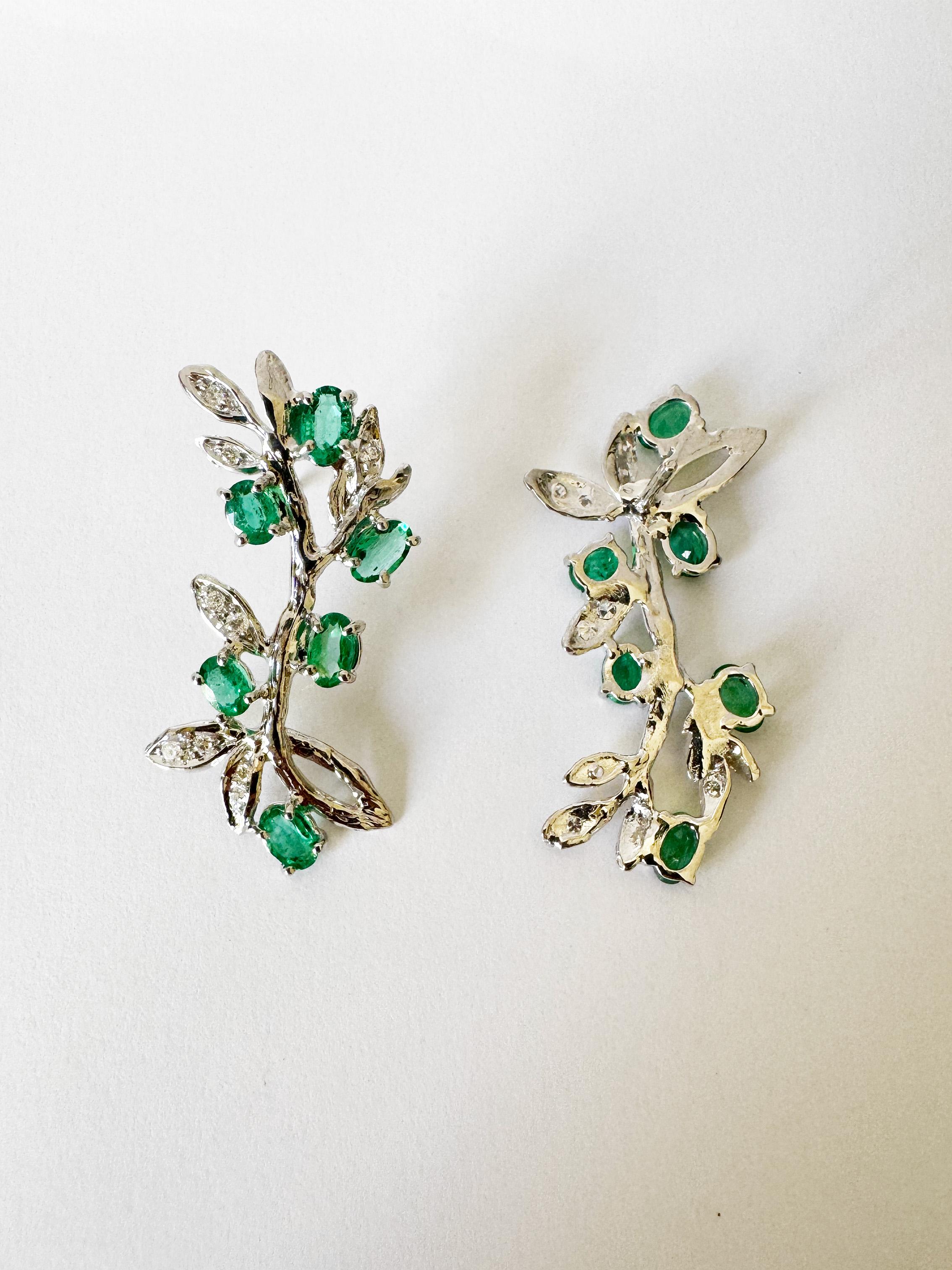 Rossella Ugolini 18K Gold 2 ct. Oval Emerald White Diamonds Olive Stud Earrings In New Condition For Sale In Rome, IT