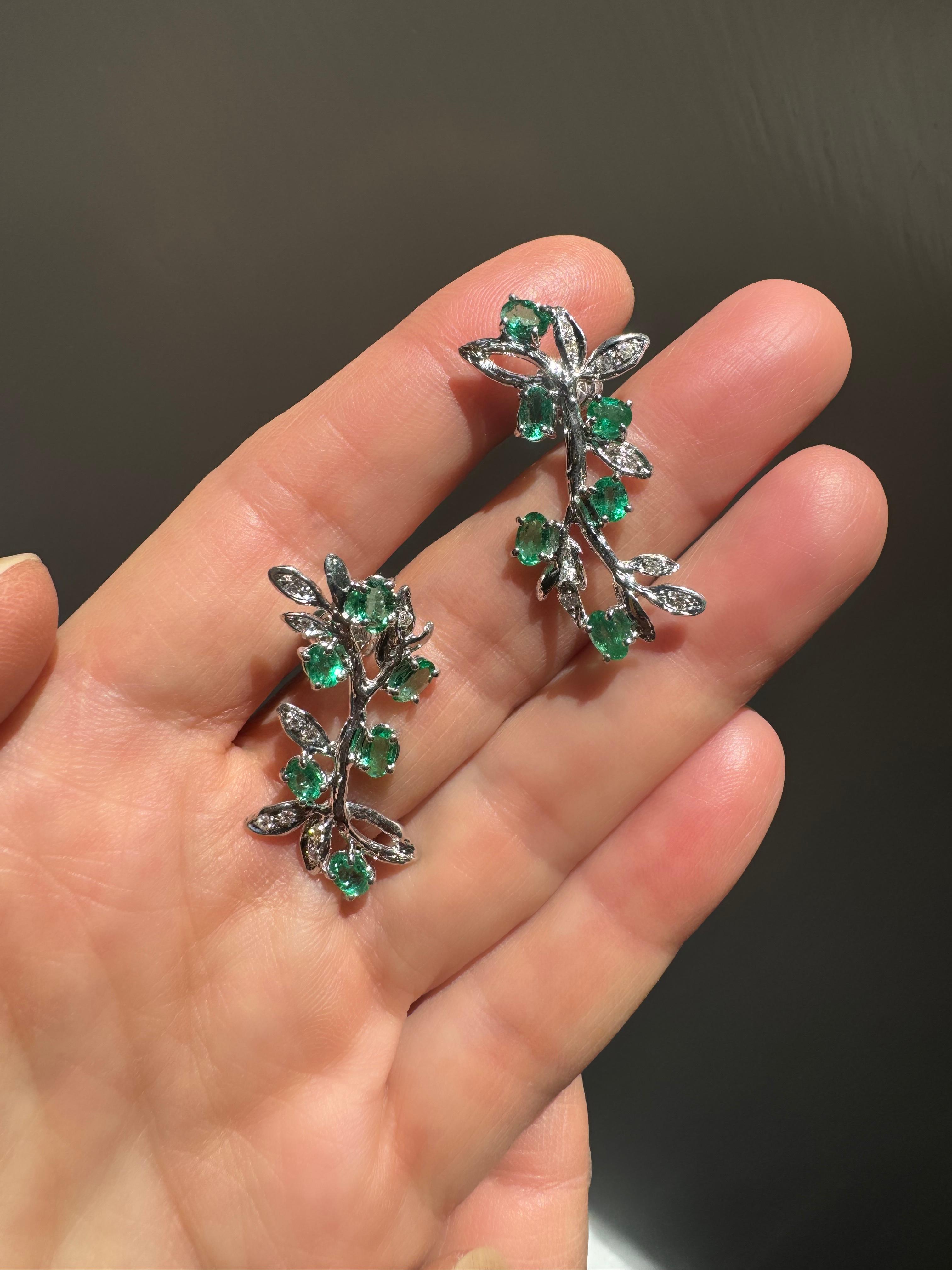 Rossella Ugolini 18K Gold 2 ct. Oval Emerald White Diamonds Olive Stud Earrings For Sale 2