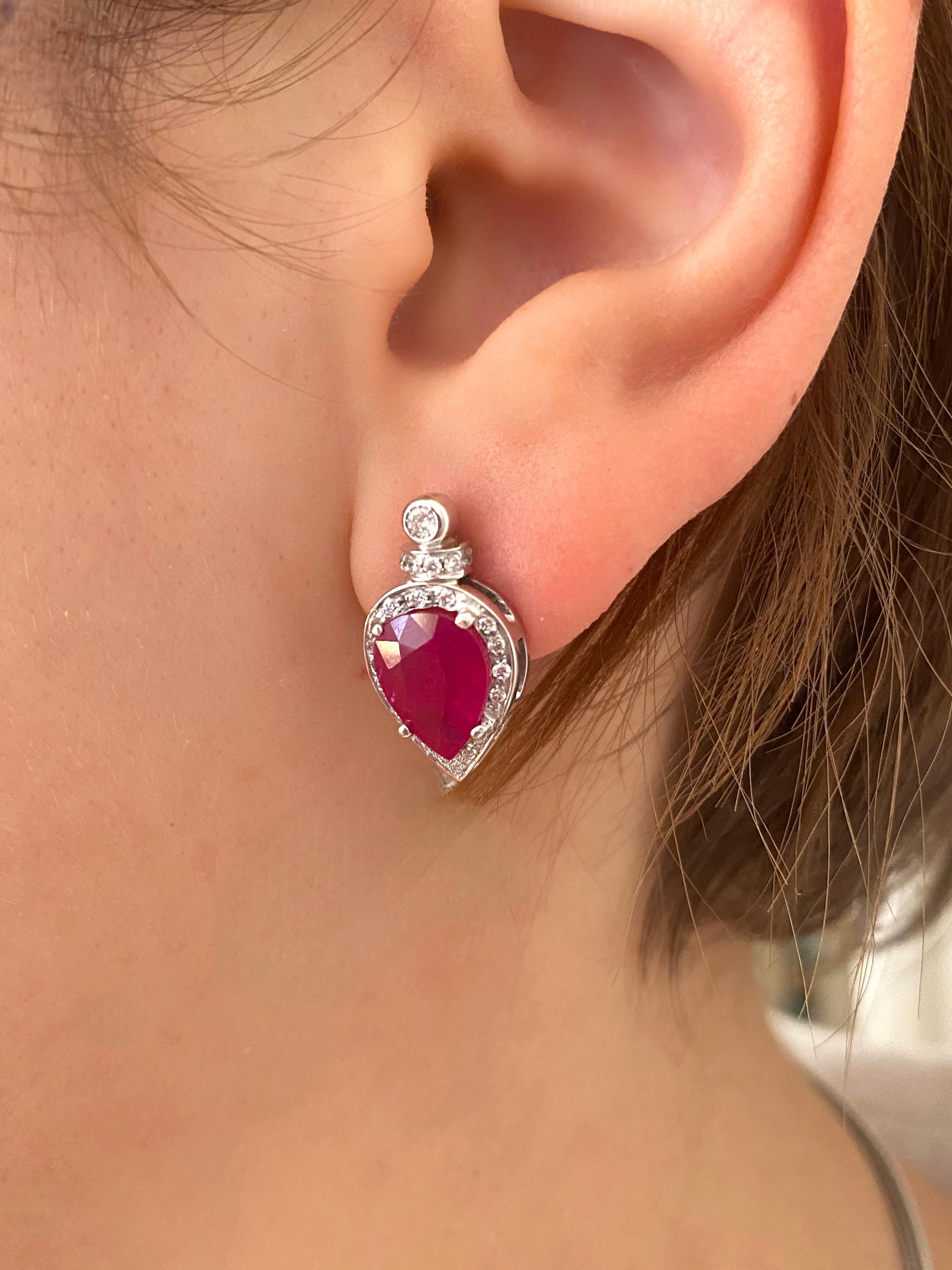 Boucles d'oreilles en or 18k Rossella Ugolini 5.2 carats rubis 0.40 carats diamants blancs en vente 1