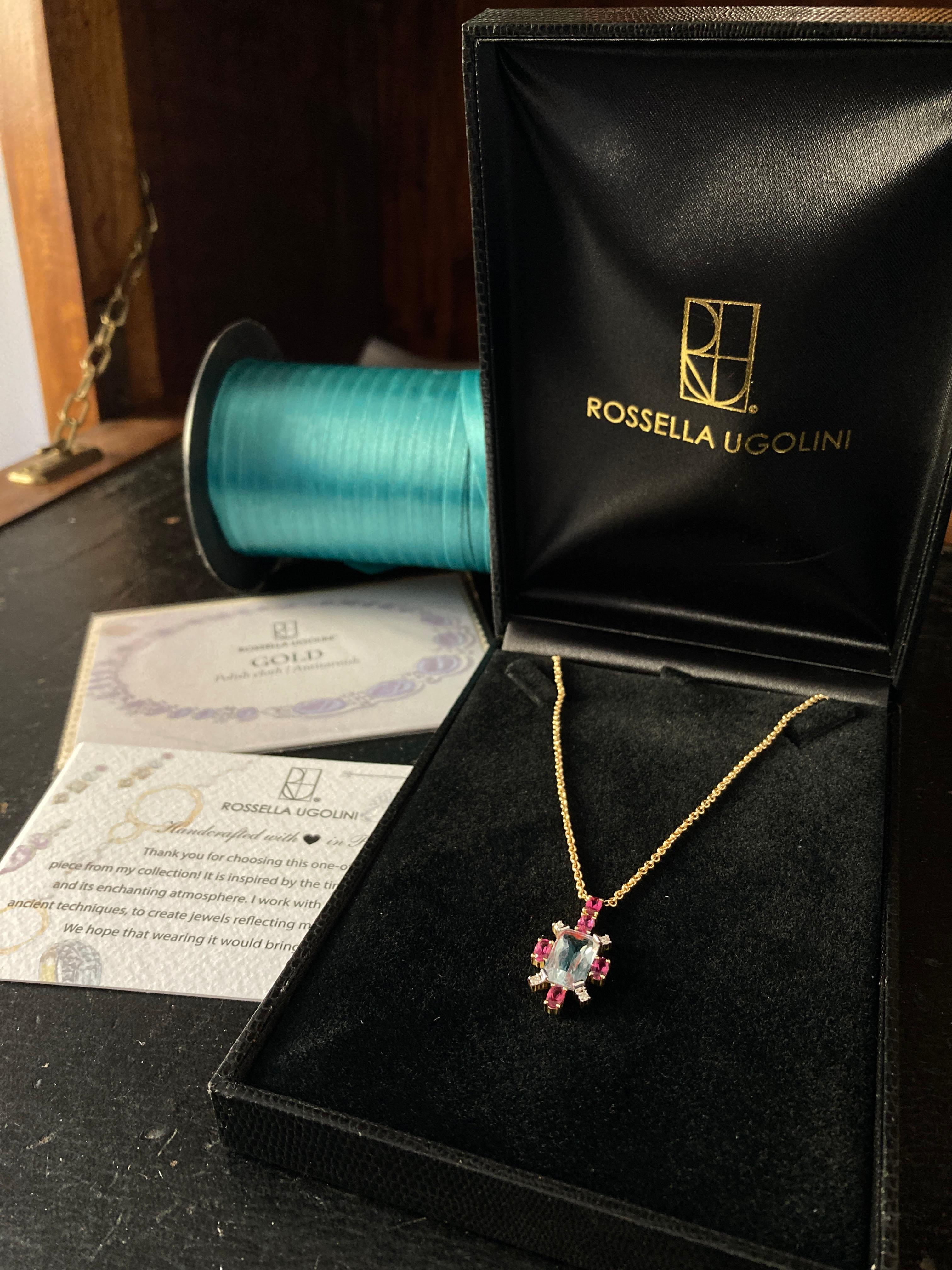 Rossella Ugolini 18K Gold Aquamarine Diamonds Flower shape Pendant Necklace For Sale 4