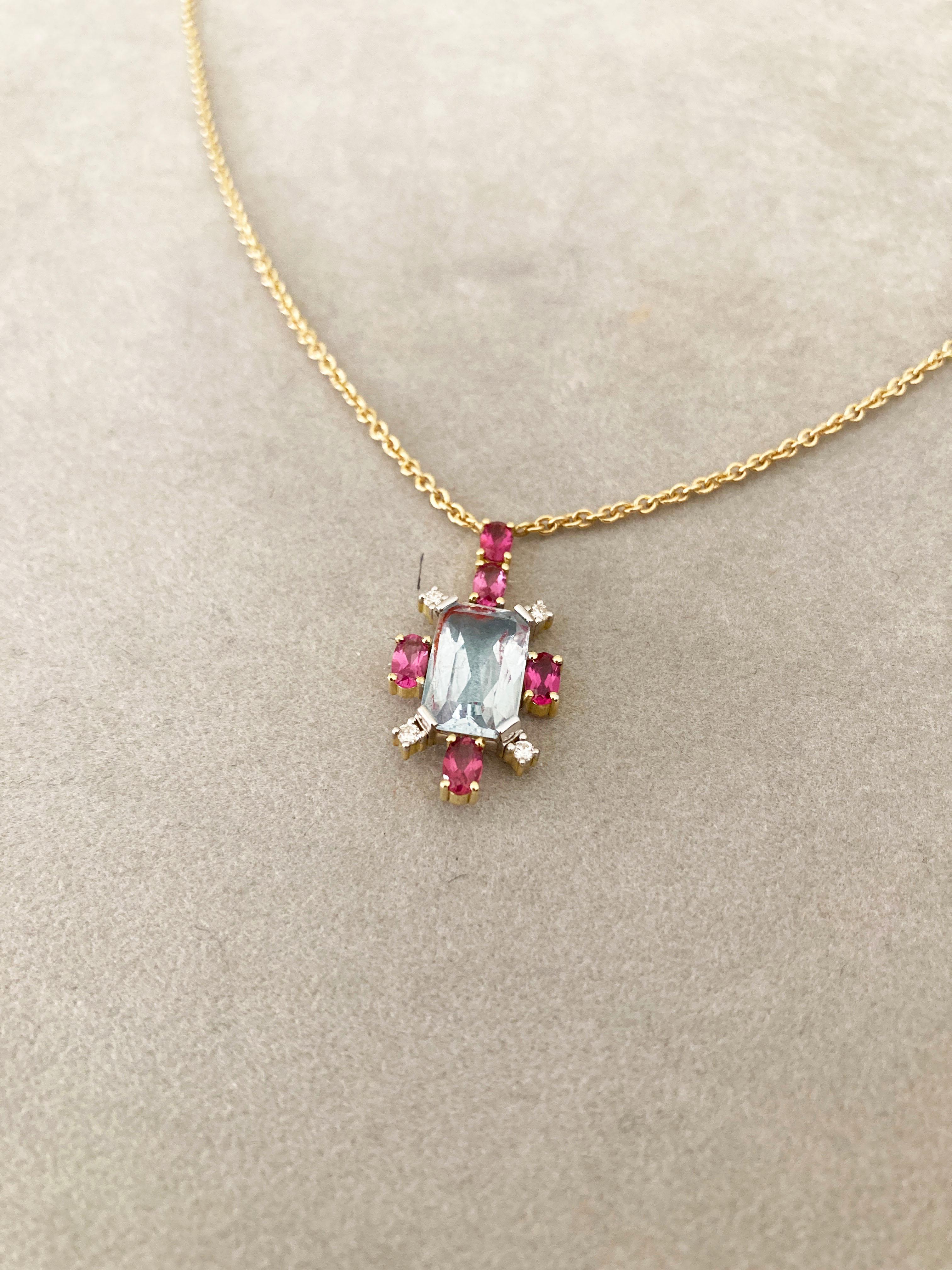 Women's or Men's Rossella Ugolini 18K Gold Aquamarine Diamonds Flower shape Pendant Necklace For Sale