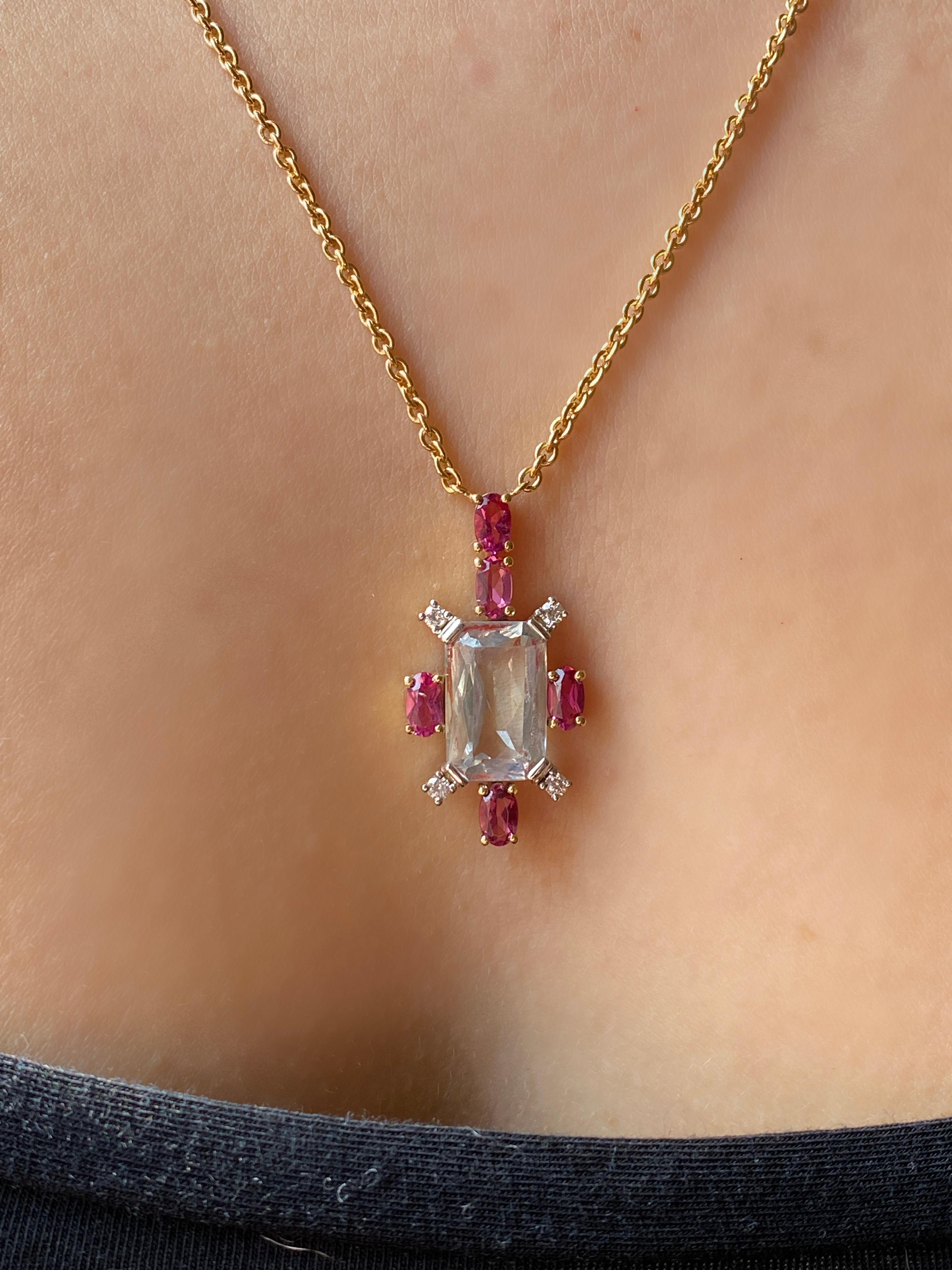 Rossella Ugolini 18K Gold Aquamarine Diamonds Flower shape Pendant Necklace For Sale 1