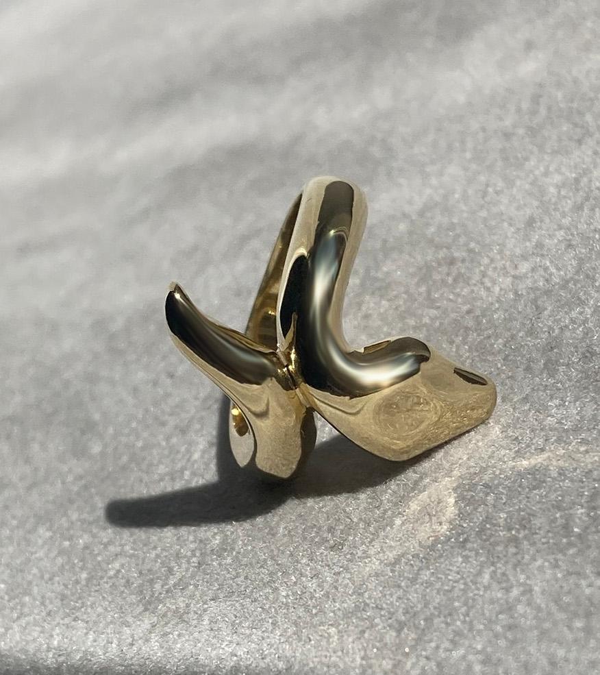 Rossella Ugolini 18k Gold Bold Snake Ring For Sale 3