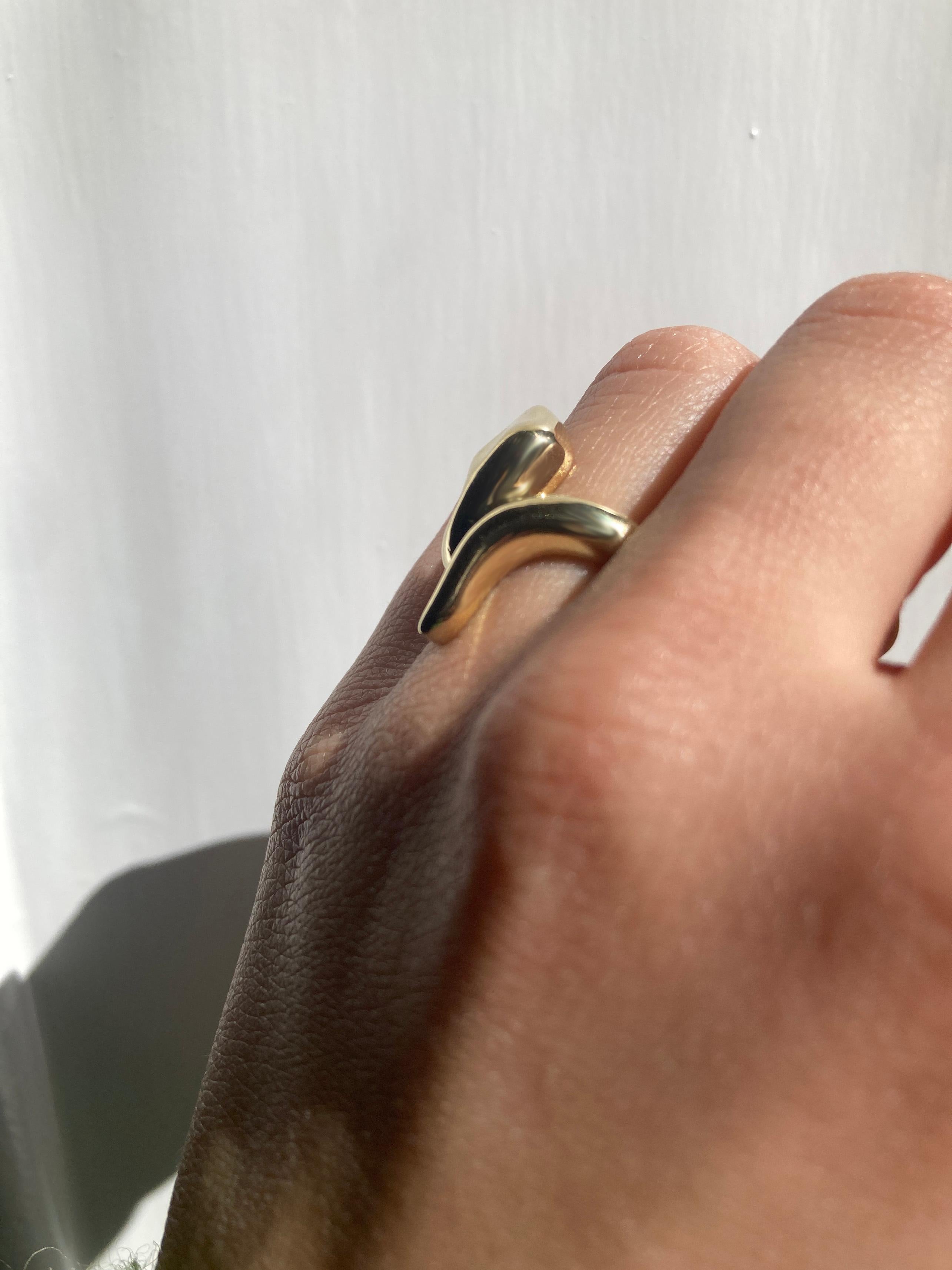 Rossella Ugolini 18k Gold Bold Snake Ring For Sale 4