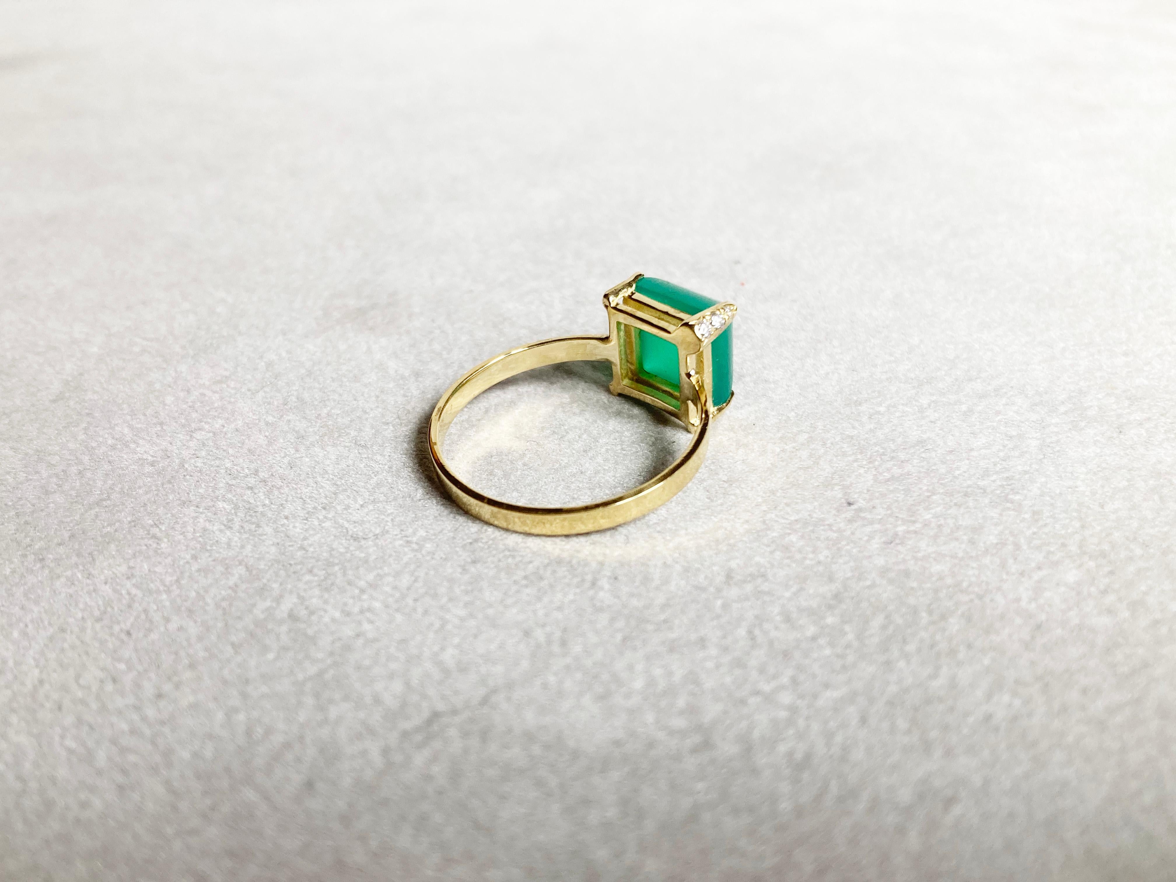 Modern Rossella Ugolini 18K Gold Diamonds Sugarloaf Cabochon Green Agate Ring For Sale