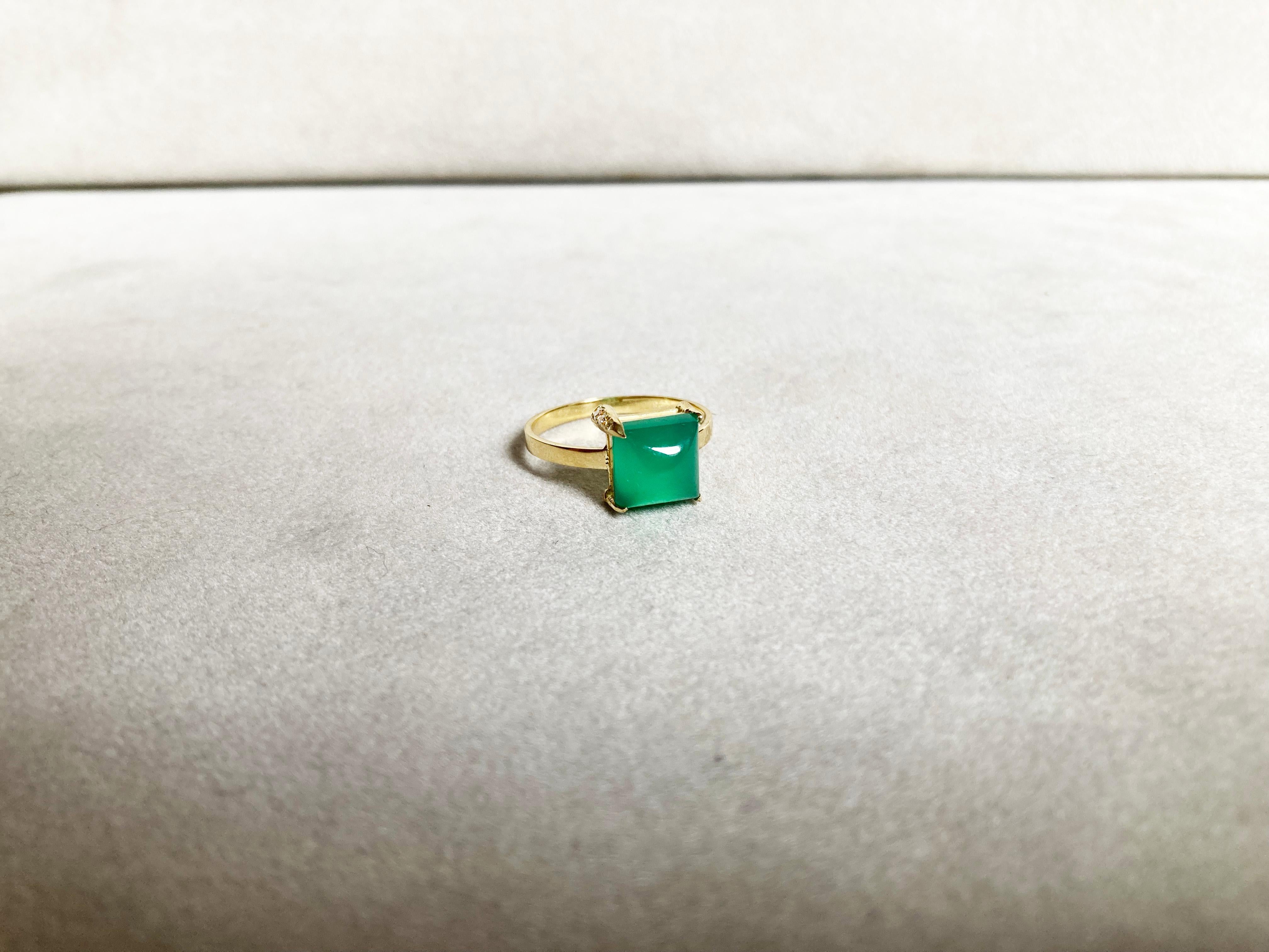Rossella Ugolini 18K Gold Diamanten Zuckerhut Cabochon Grüner Achat Ring im Zustand „Neu“ im Angebot in Rome, IT