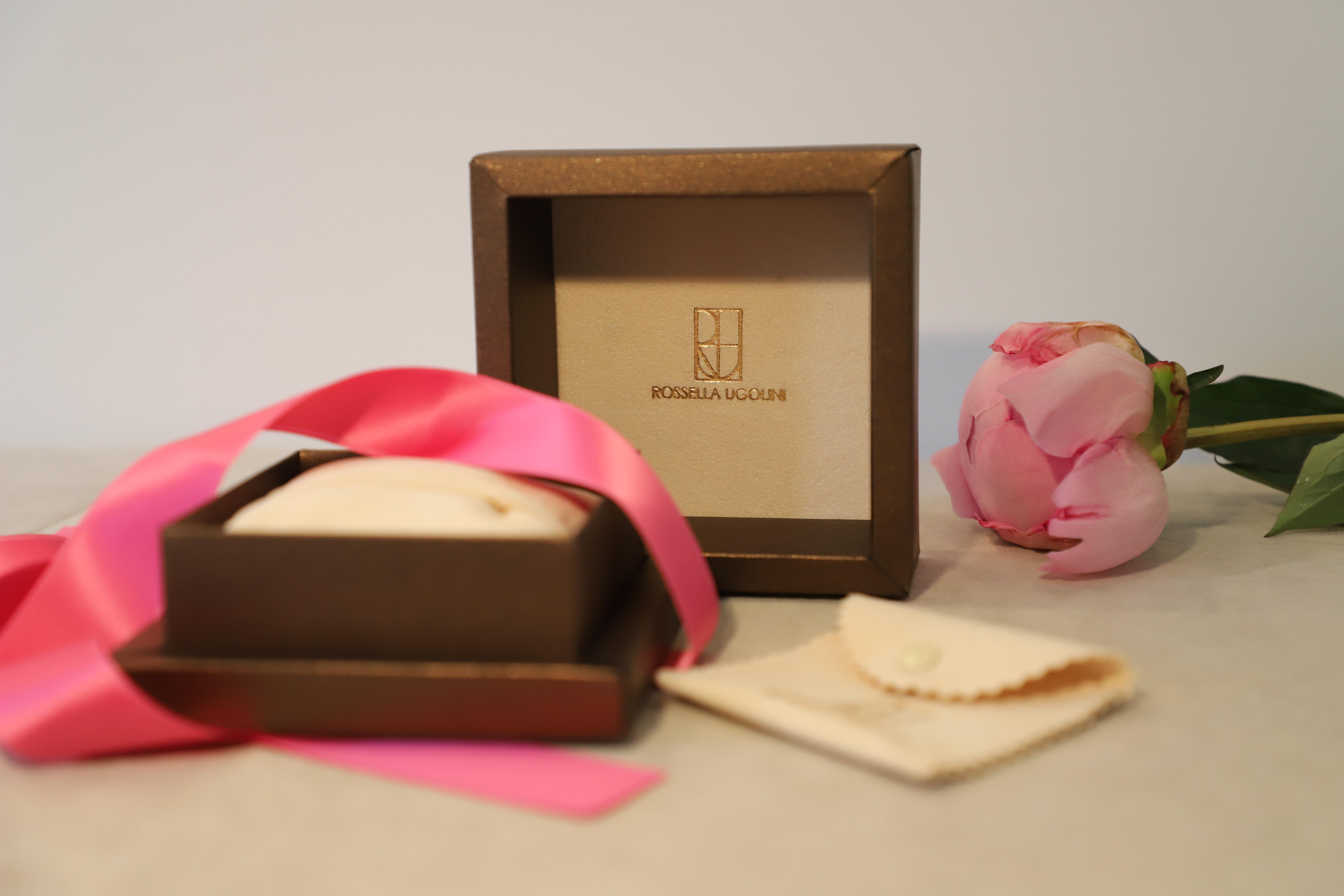 Rossella Ugolini 18K Gold Little Bee-Inspired Earrings Diamonds and Rose Quartz For Sale 7