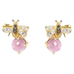 Rossella Ugolini: 18 Karat Gold Ohrringe mit kleinen Bienenmotiven, Diamanten und Rosenquarz