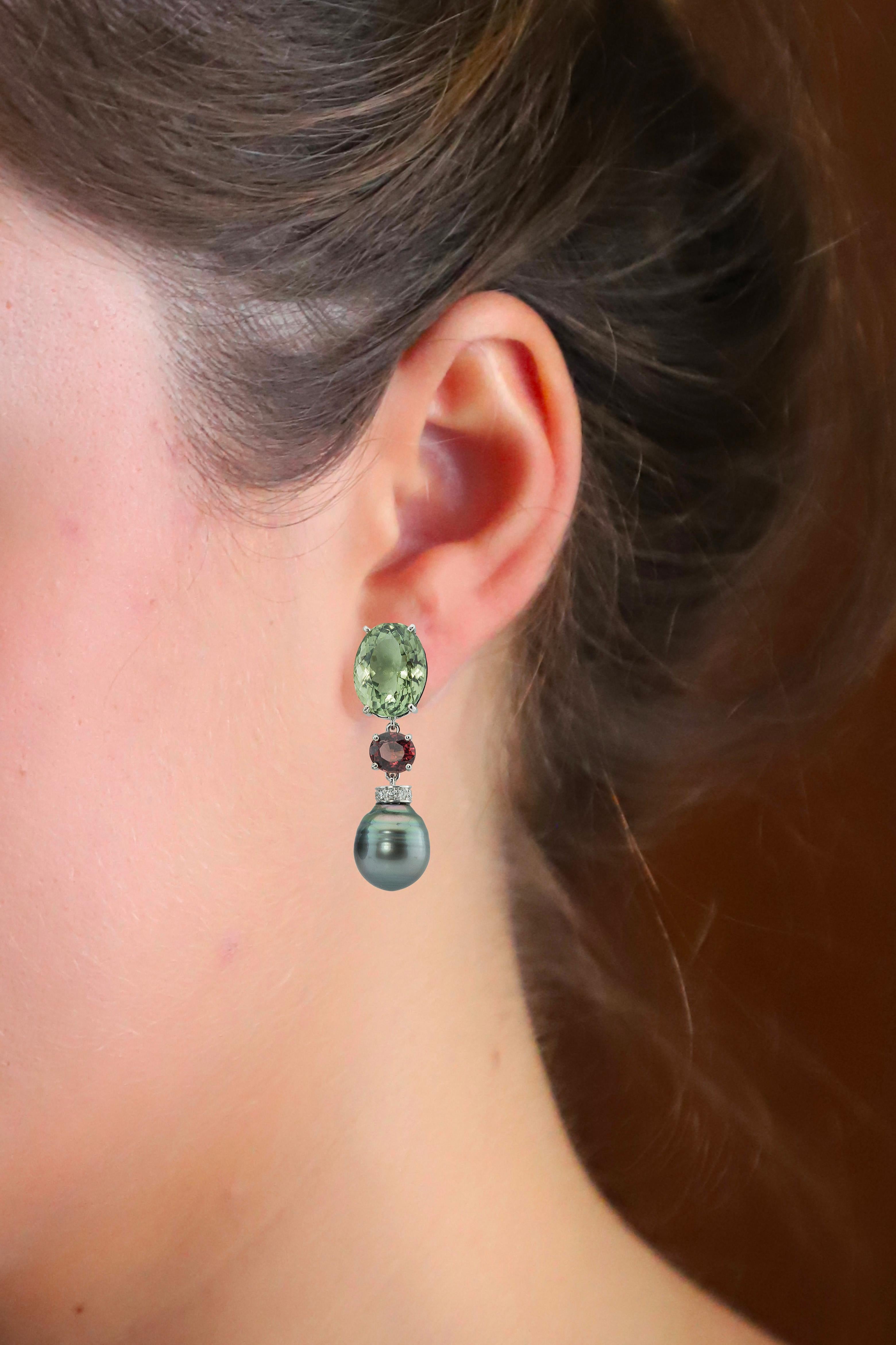 Rossella Ugolini 18K Gold Mint Green Amethyst White Diamonds Garnet Earrings In New Condition For Sale In Rome, IT
