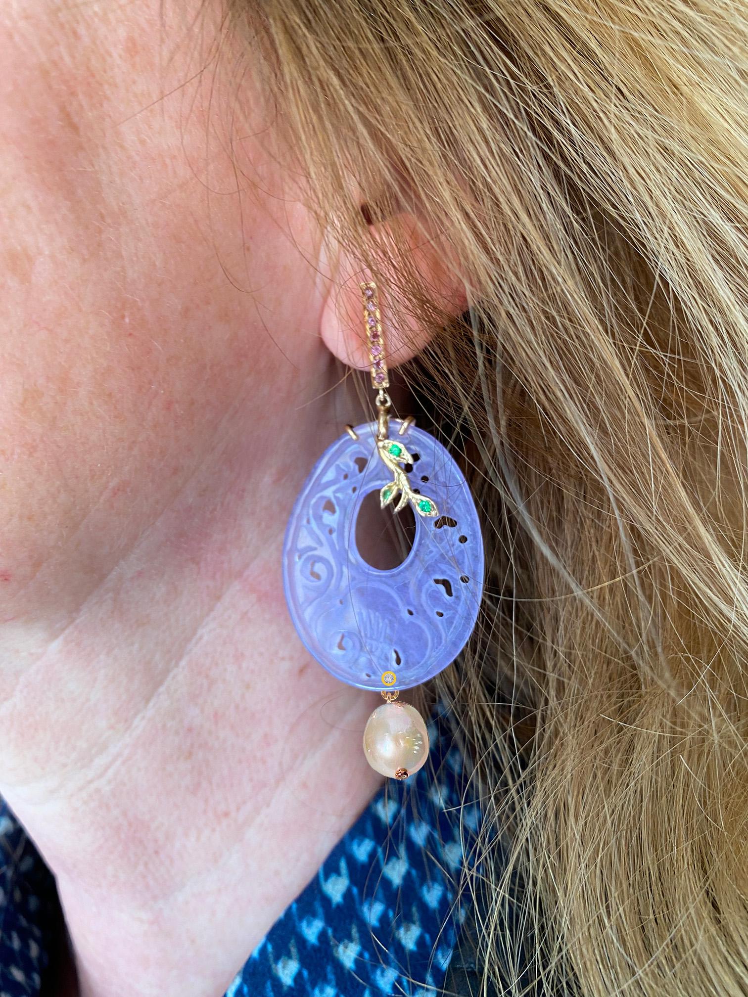 Rossella Ugolini Pendants d'oreilles baroques en or 18 carats avec saphir rose et diamants blancs Neuf - En vente à Rome, IT