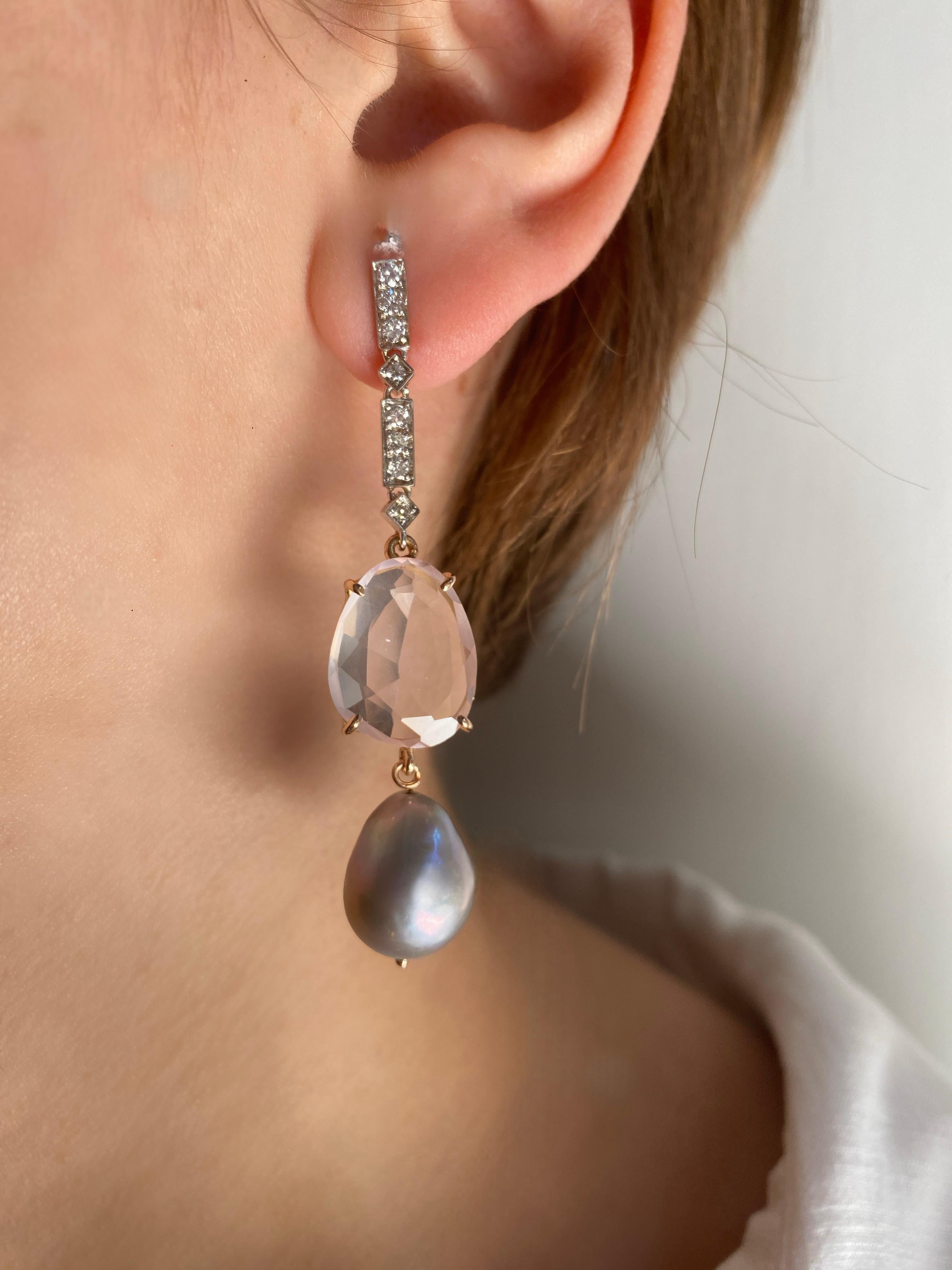 Rossella Ugolini 18k Gold 0.32 carats White Diamonds Rose Quartz Baroque Dangle Earrings. A unique jewel handcrafted in 18-karat white and rose gold with rose quartz, white diamonds, and gray baroque Tahitian pearls. Made in Italy. Dimensions: