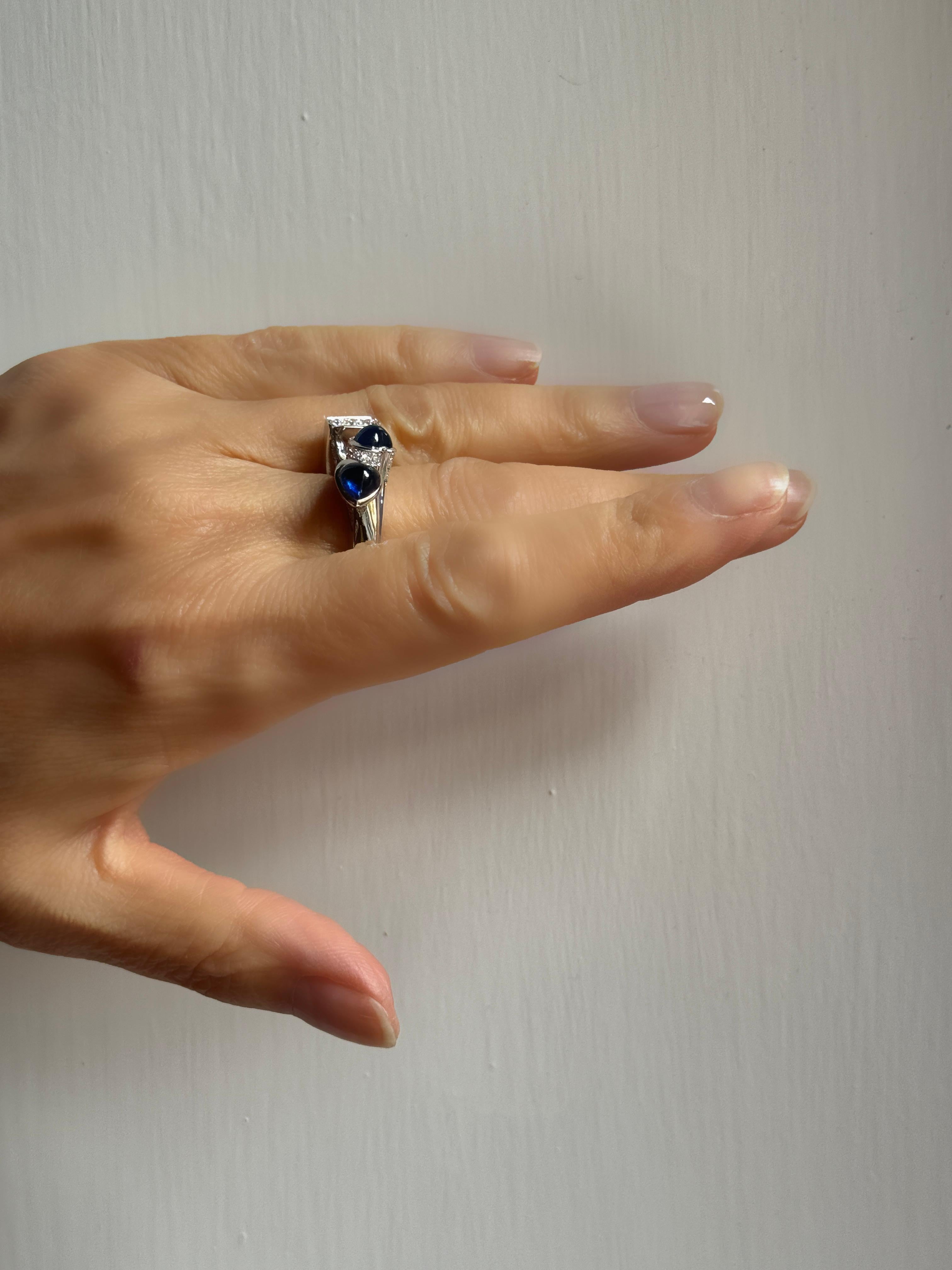 Women's Rossella Ugolini 18k White Gold Heart Cut Sapphires White Diamonds Cocktail Ring For Sale