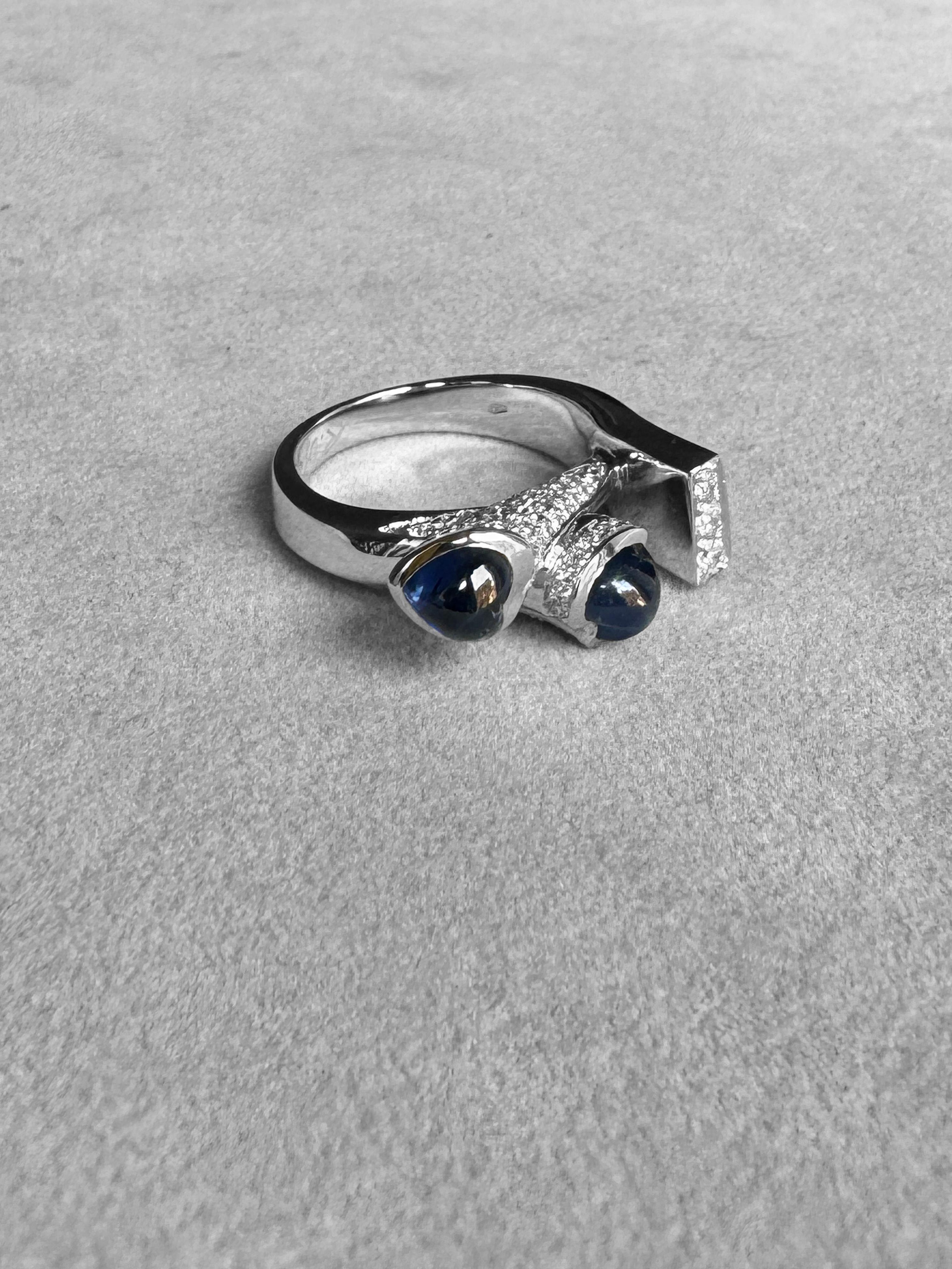 Rossella Ugolini 18k White Gold Heart Cut Sapphires White Diamonds Cocktail Ring For Sale 4
