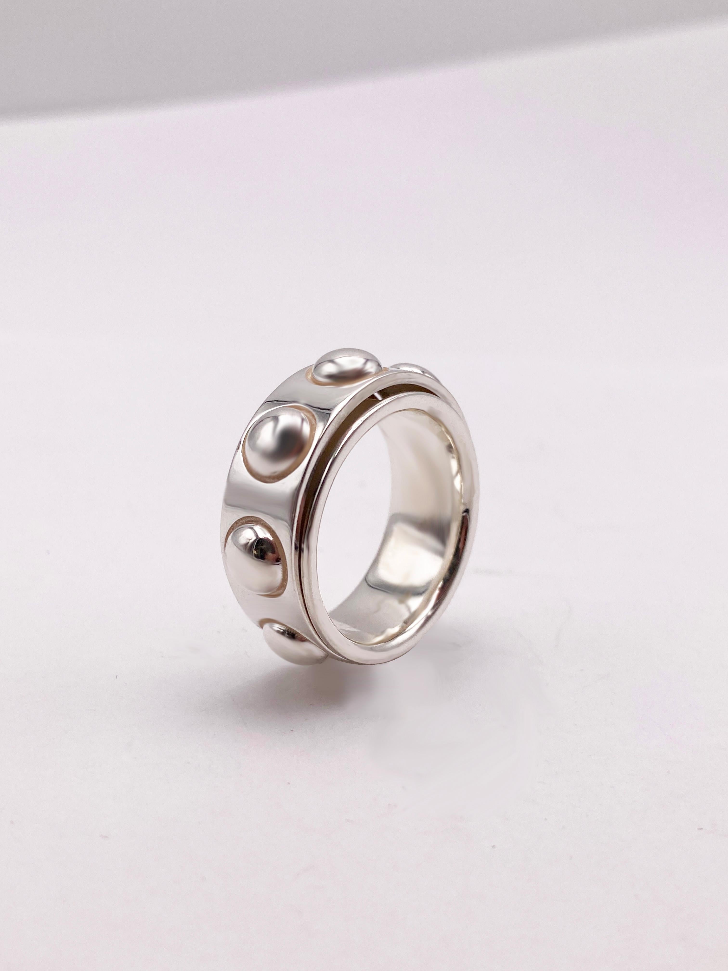 Rossella Ugolini Bague en or blanc 18 carats Taille 10 Bague homme rotative sans contrainte en vente 1