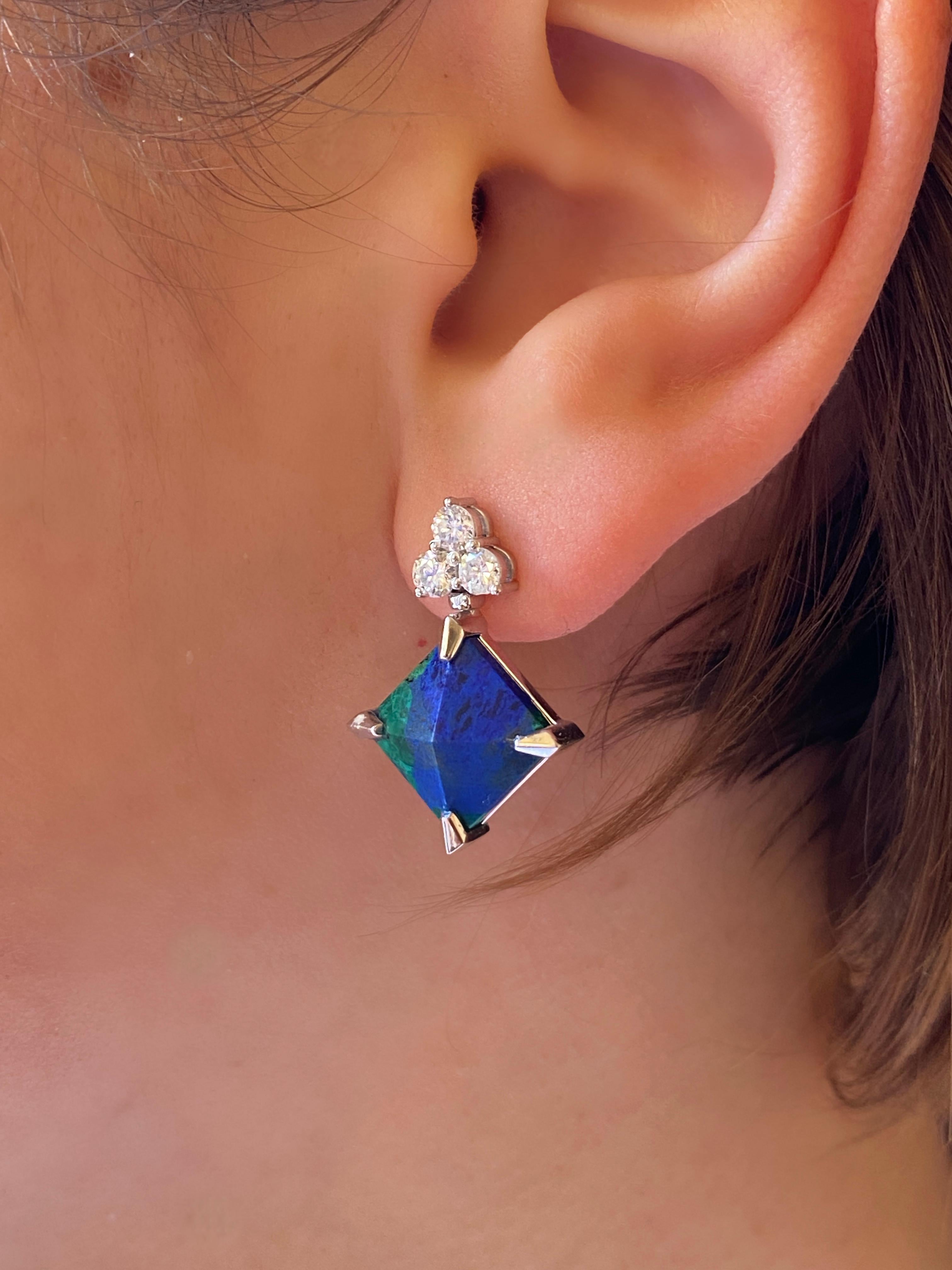 Rossella Ugolini earrings handcrafted in 18k white gold, 0.30 carats white diamonds, lapis lazuli and malachite.  
Measure: length 0,8 inches  (2 cm ); wide 0,4 inches (1,2 cm ).
White diamonds are set on the lobe for a total of 0.30 carats. The