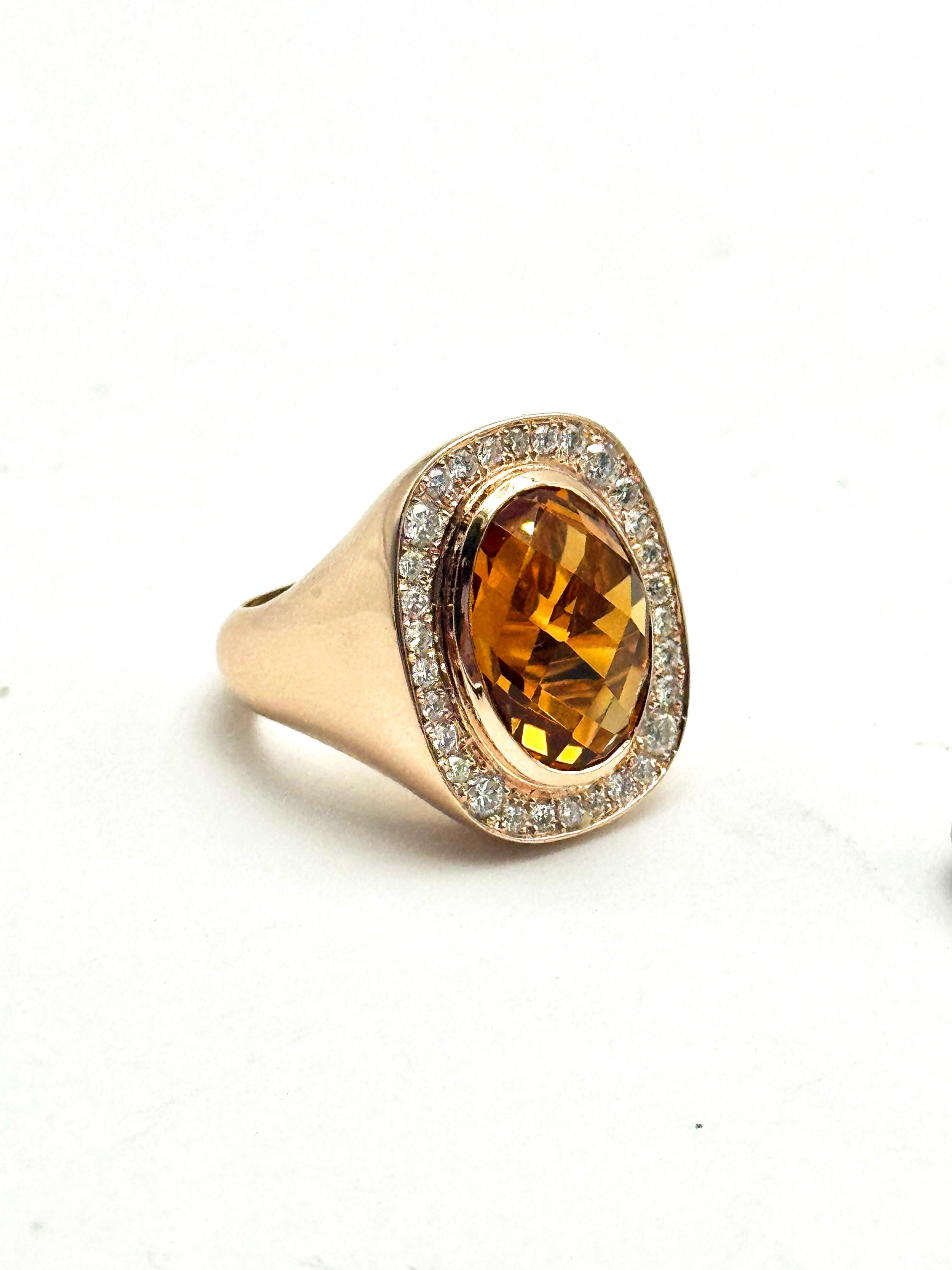 Taille brillant Rossella Ugolini Bague cocktail en or jaune 18 carats 0,45 carat de diamants blancs Citrine en vente