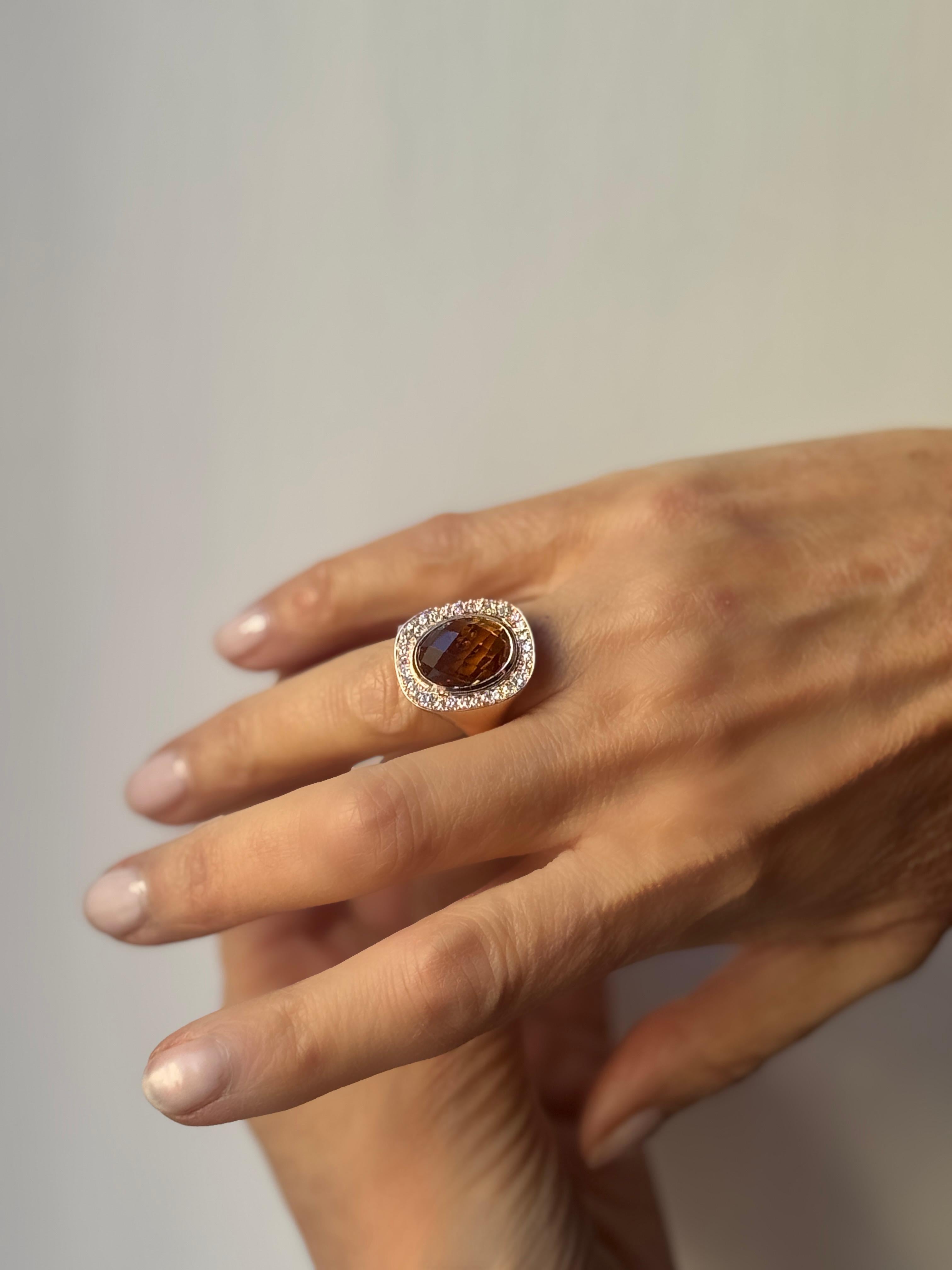 Rossella Ugolini Bague cocktail en or jaune 18 carats 0,45 carat de diamants blancs Citrine en vente 1