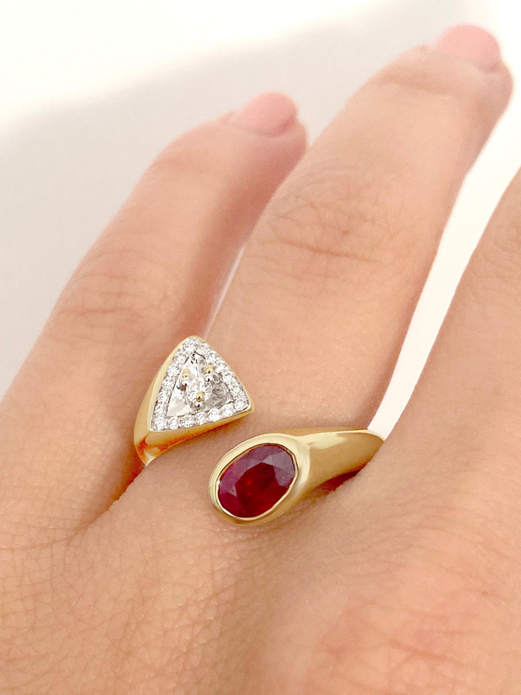 For Sale:  Rossella Ugolini 18K Yellow Gold 1 Carats Ruby 1 Carat White Diamonds Love Ring 5