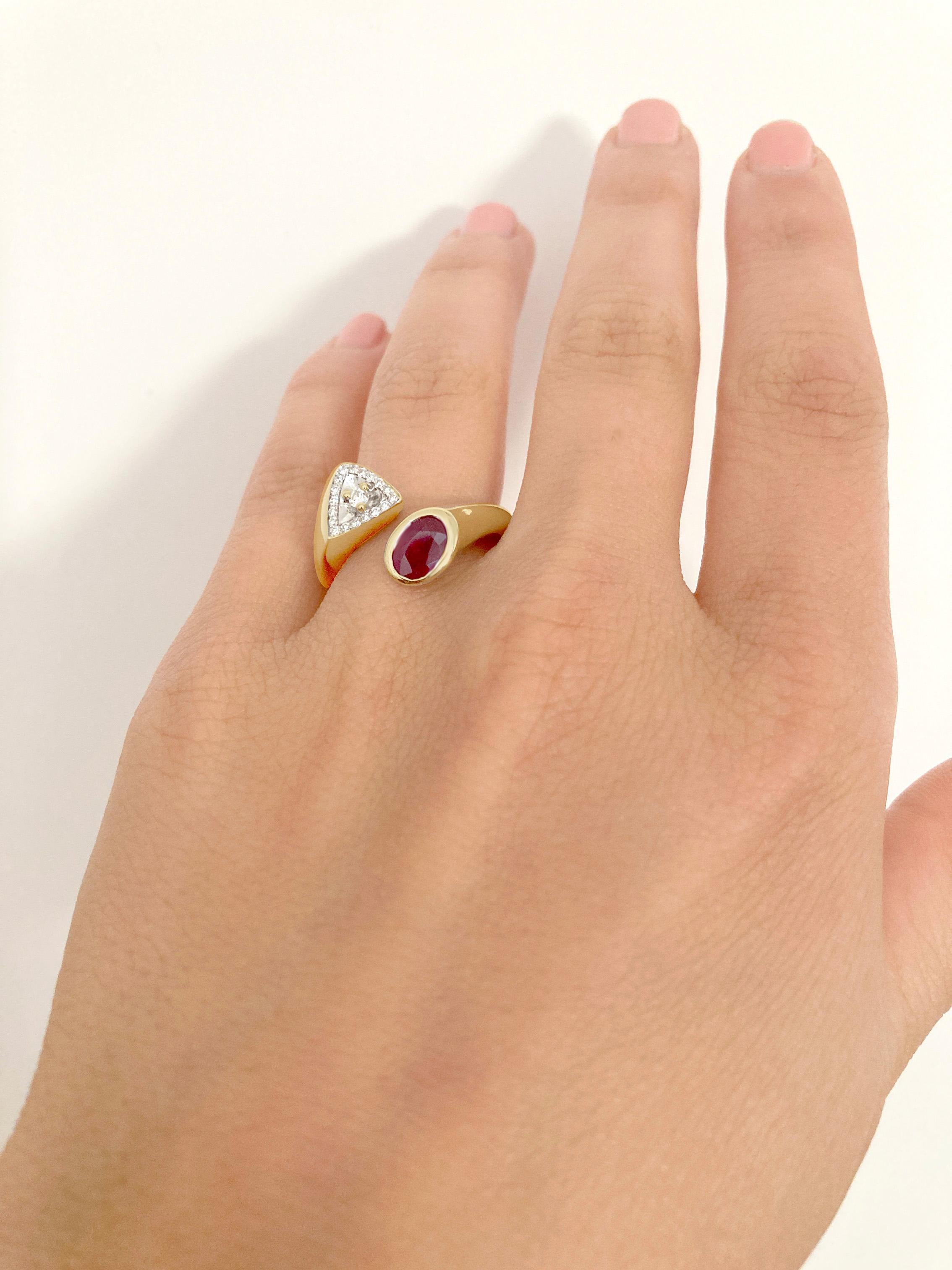 For Sale:  Rossella Ugolini 18K Yellow Gold 1 Carats Ruby 1 Carat White Diamonds Love Ring 9