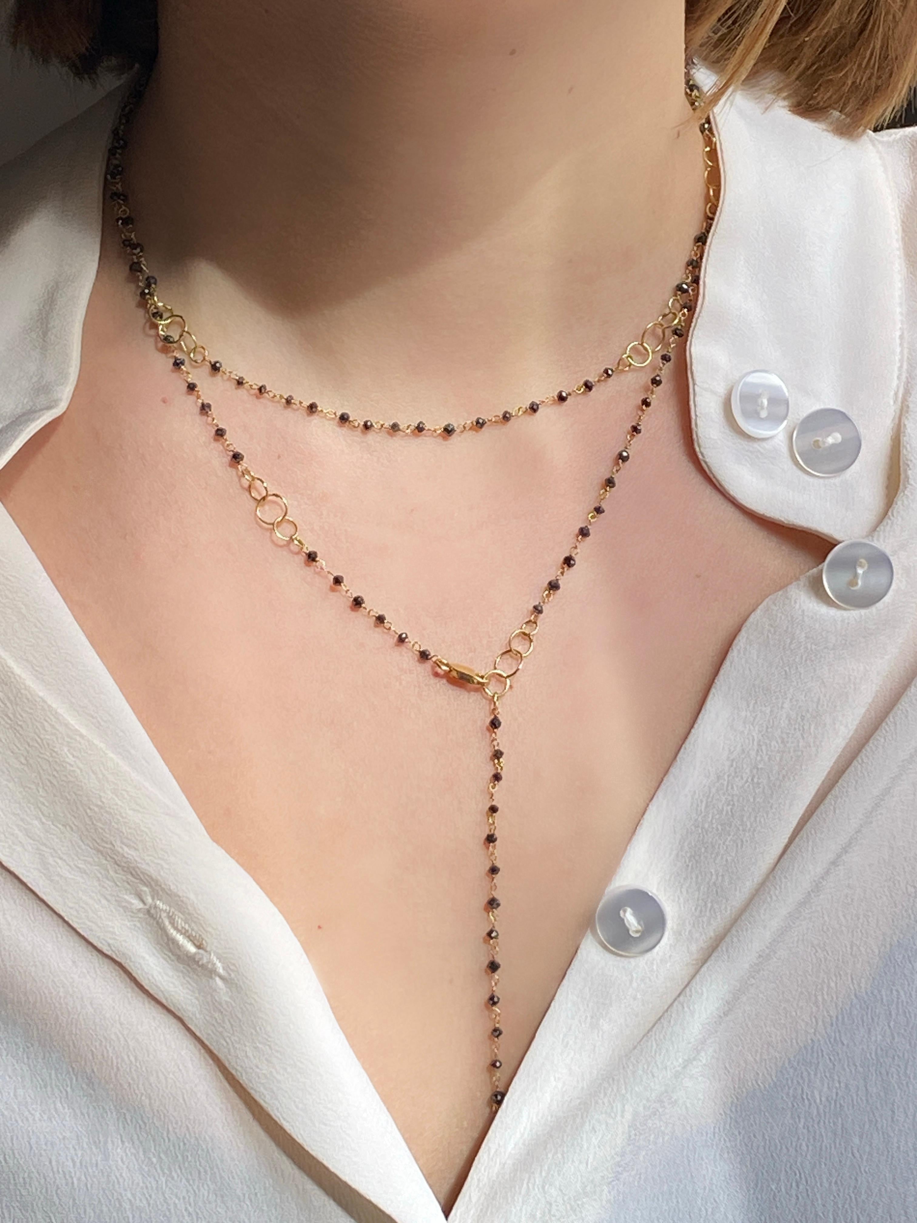 Rossella Ugolini Halskette im Lariat-Stil, 18 Karat Gelbgold 14,3 Karat schwarze Diamanten im Zustand „Neu“ im Angebot in Rome, IT