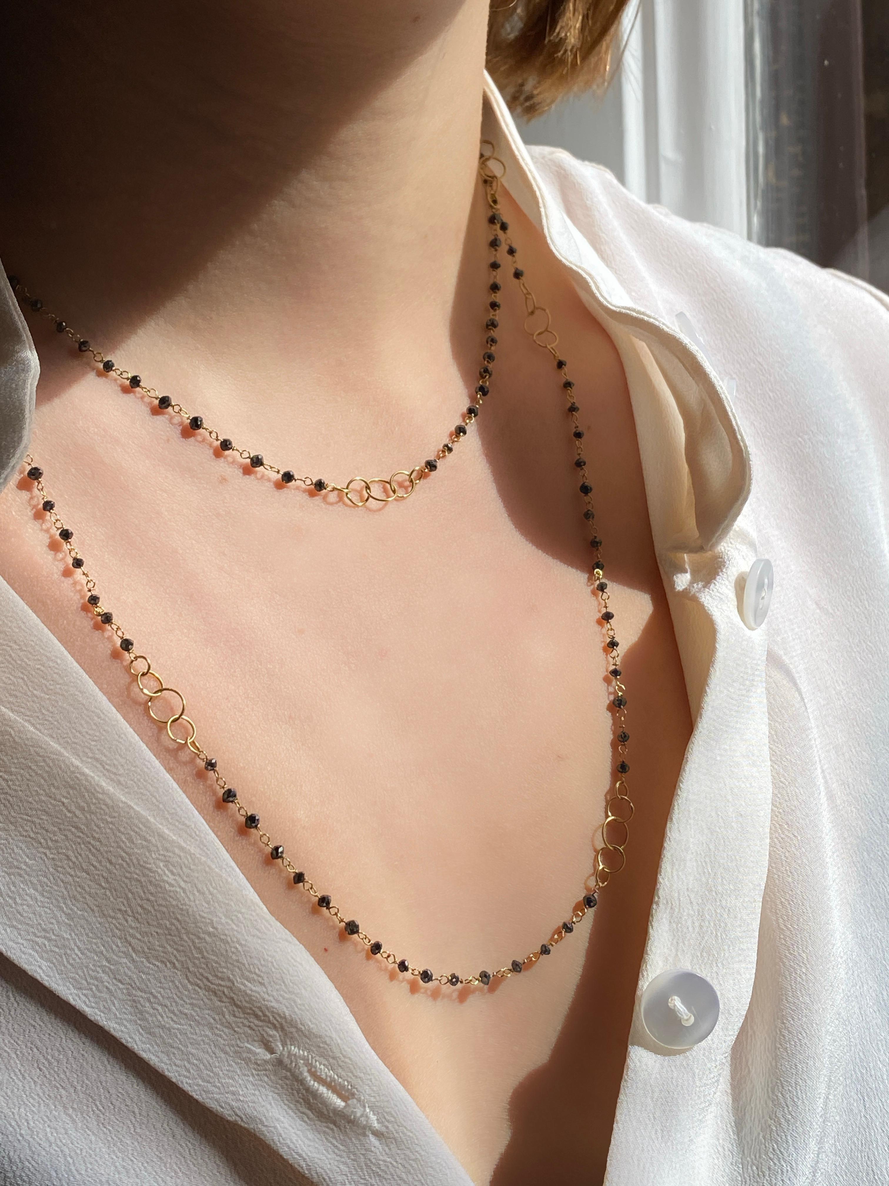 Rossella Ugolini Halskette im Lariat-Stil, 18 Karat Gelbgold 14,3 Karat schwarze Diamanten für Damen oder Herren im Angebot