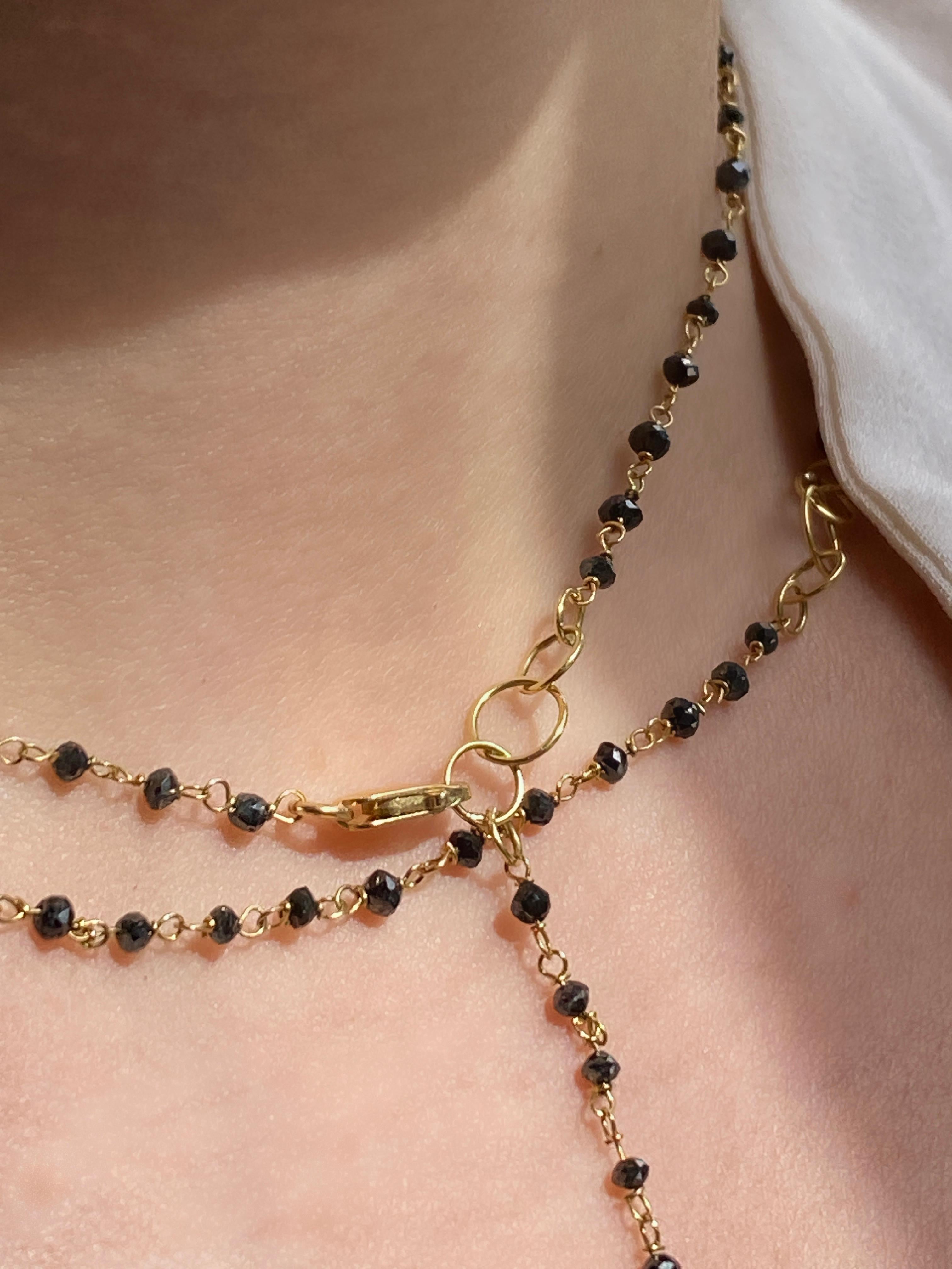 Rossella Ugolini Halskette im Lariat-Stil, 18 Karat Gelbgold 14,3 Karat schwarze Diamanten im Angebot 2