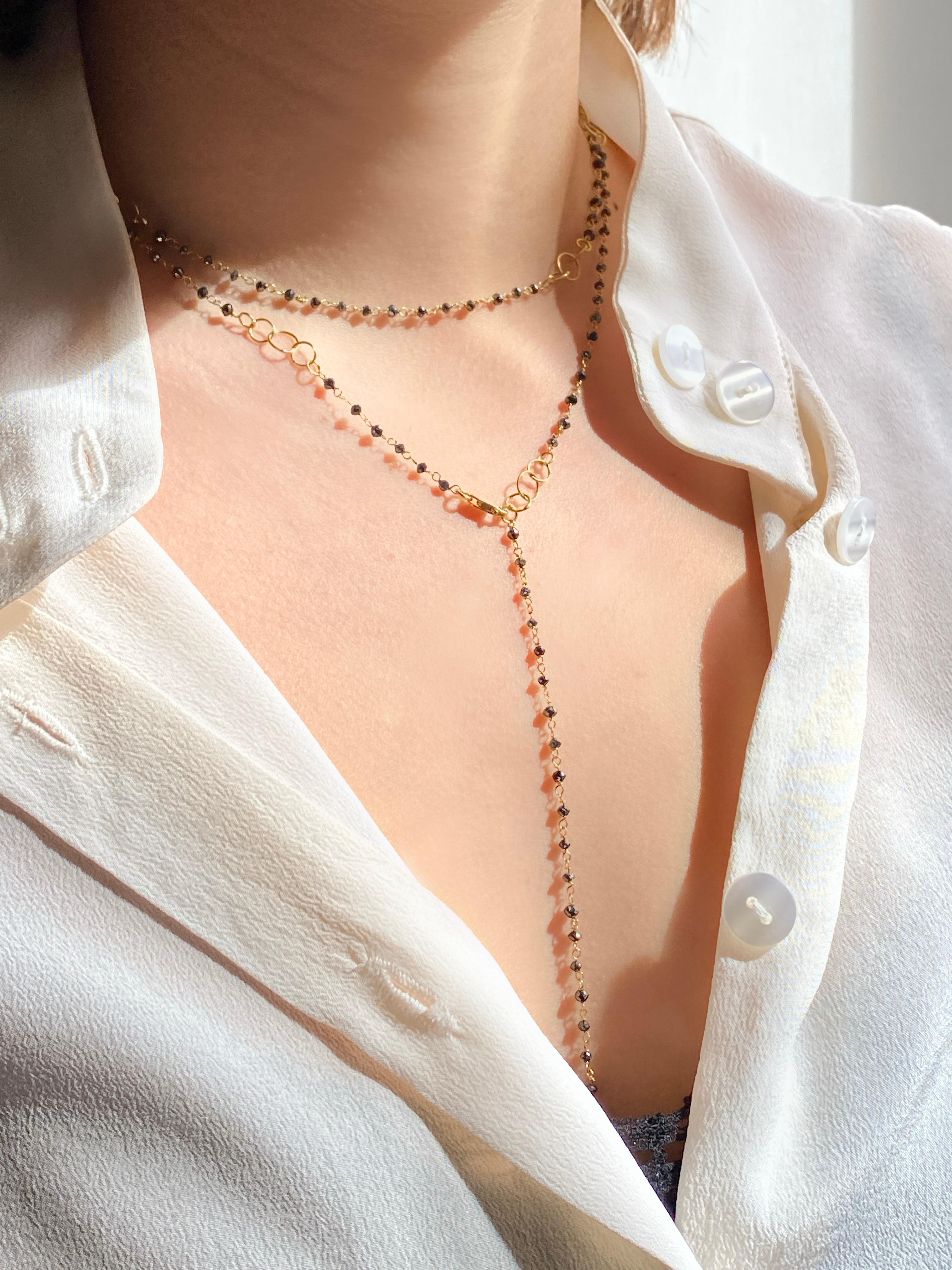 Rossella Ugolini Halskette im Lariat-Stil, 18 Karat Gelbgold 14,3 Karat schwarze Diamanten im Angebot 3