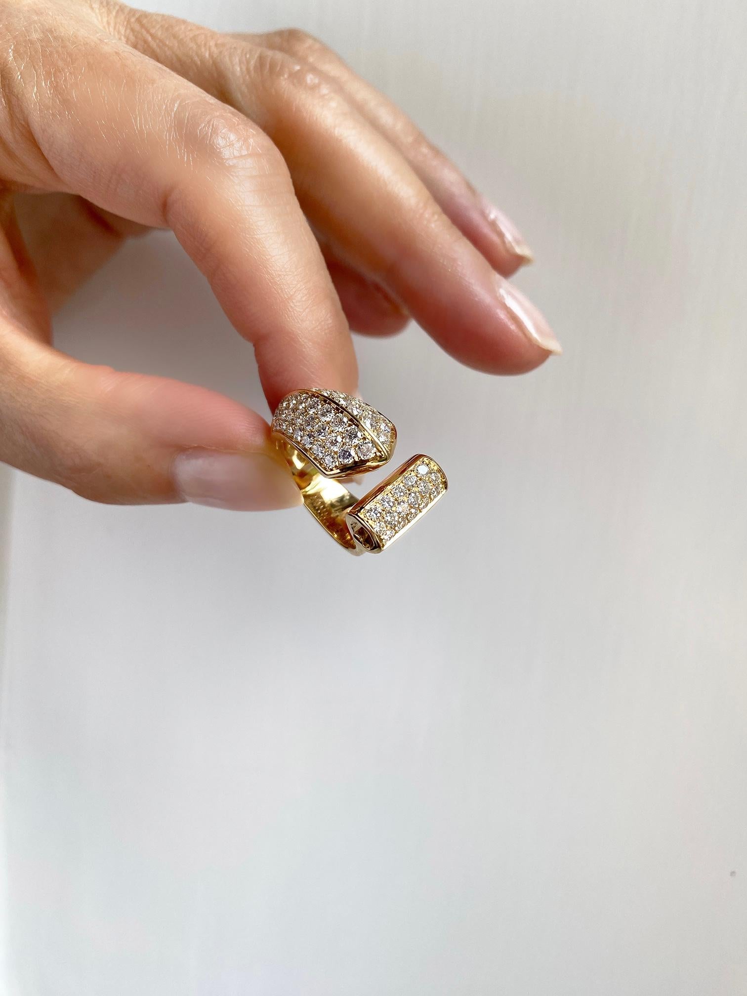 Rossella Ugolini 18k Yellow Gold 1.70 Carats White Diamonds Unique Ring For Sale 1