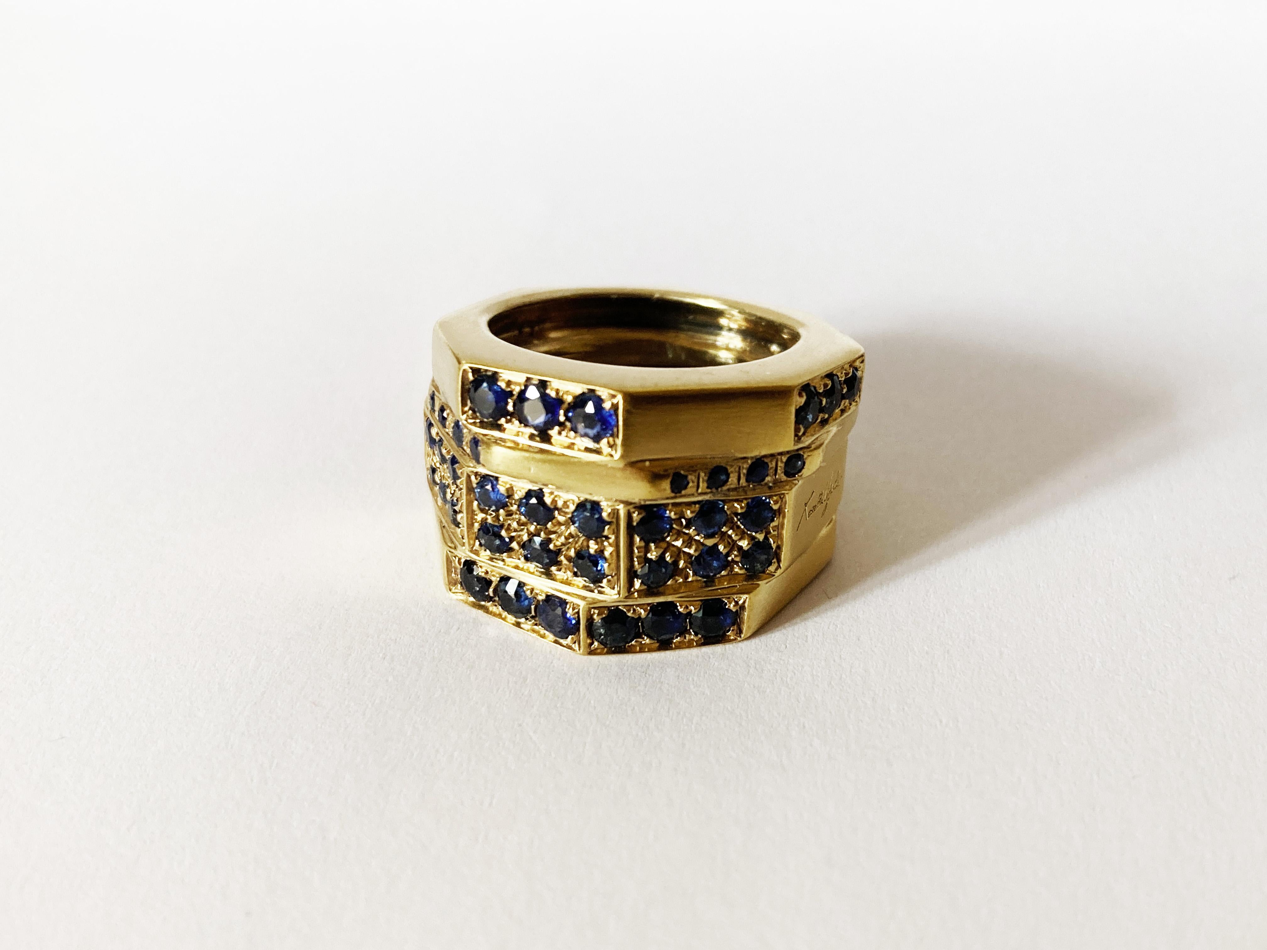 Rossella Ugolini 18K Yellow Gold Blue Sapphire Band Man or Unisex Ring For Sale 7