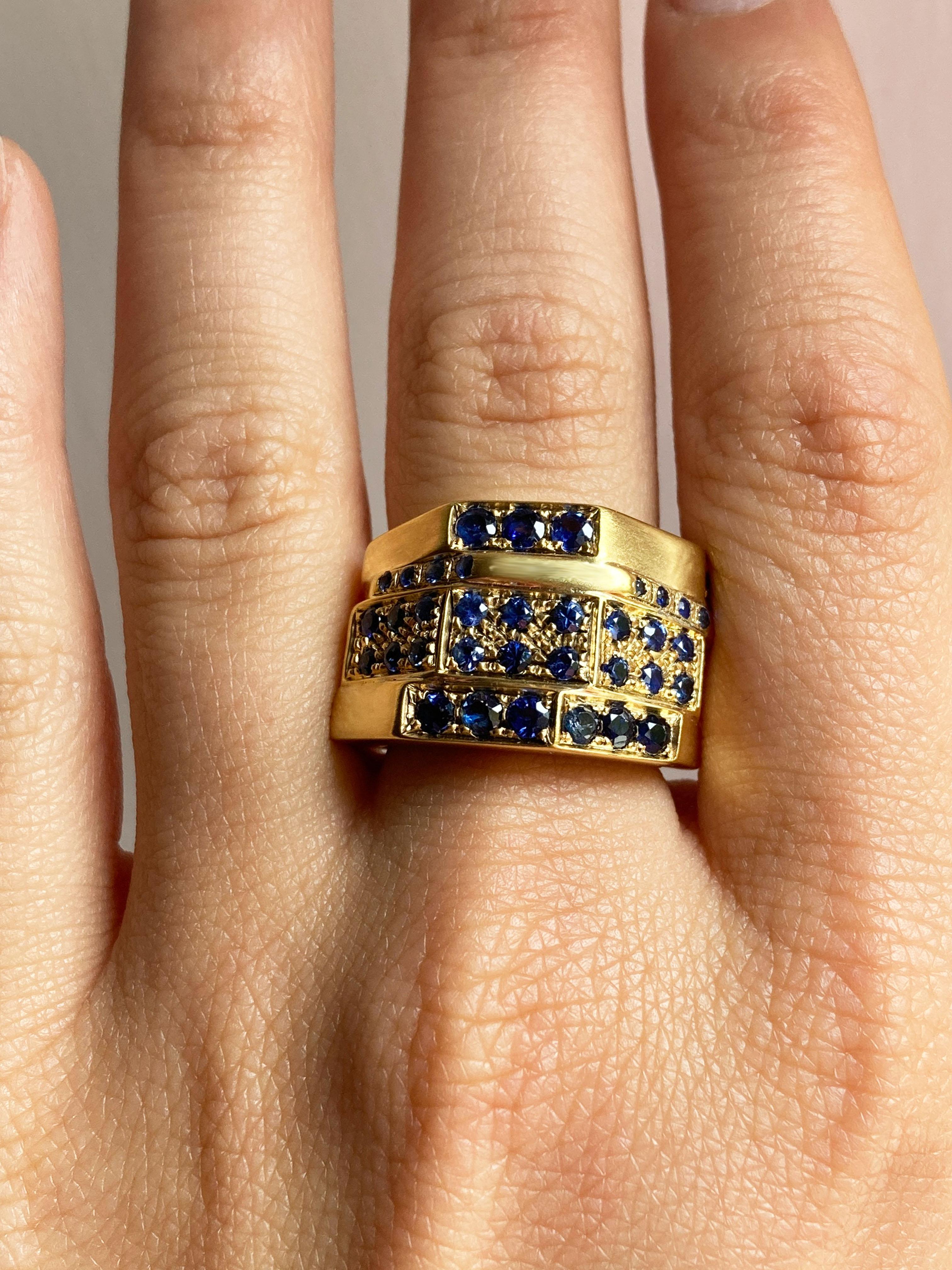 Modern Rossella Ugolini 18K Yellow Gold Blue Sapphire Band Man or Unisex Ring For Sale