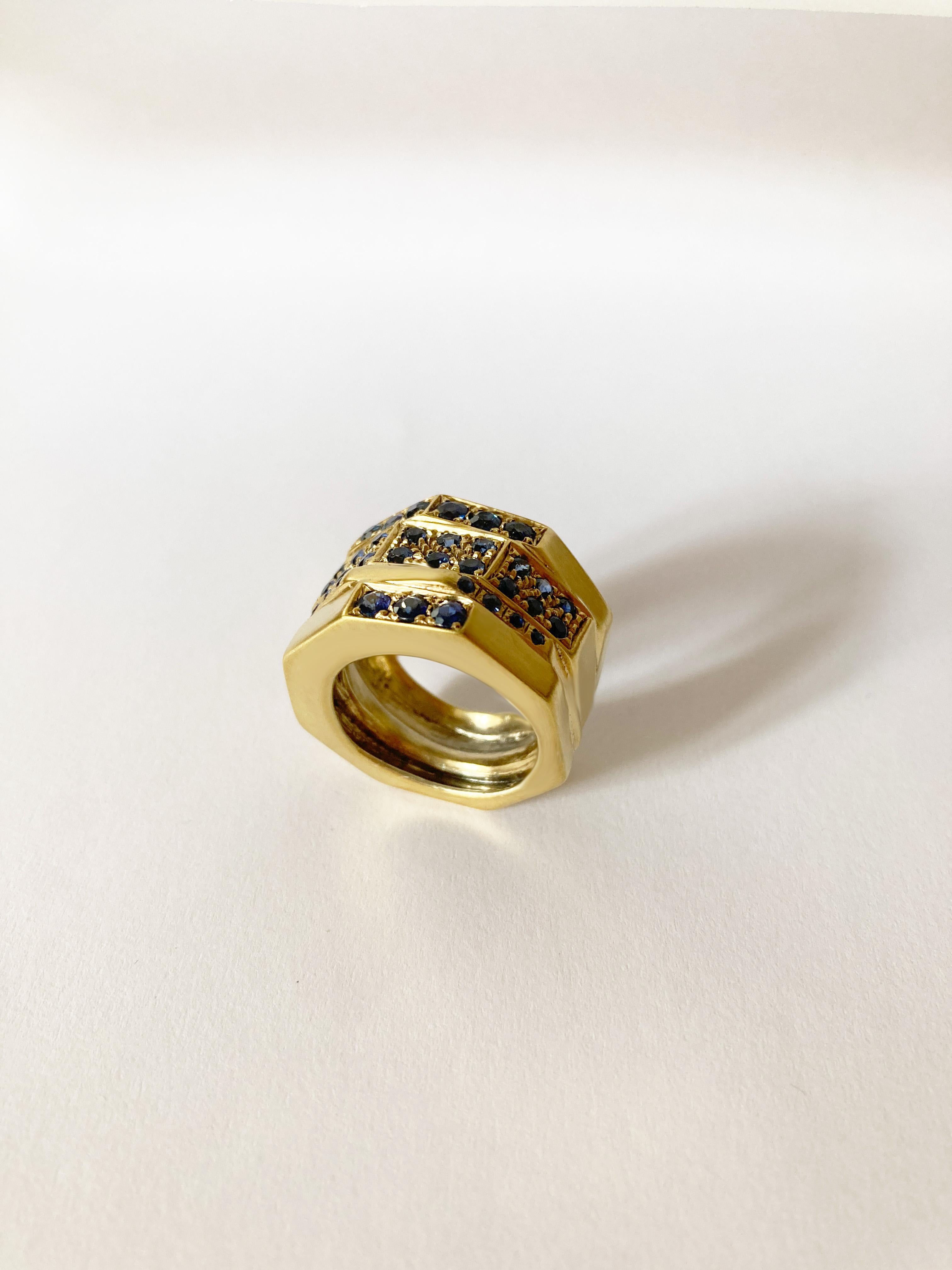 Rossella Ugolini 18K Yellow Gold Blue Sapphire Band Man or Unisex Ring In New Condition For Sale In Rome, IT
