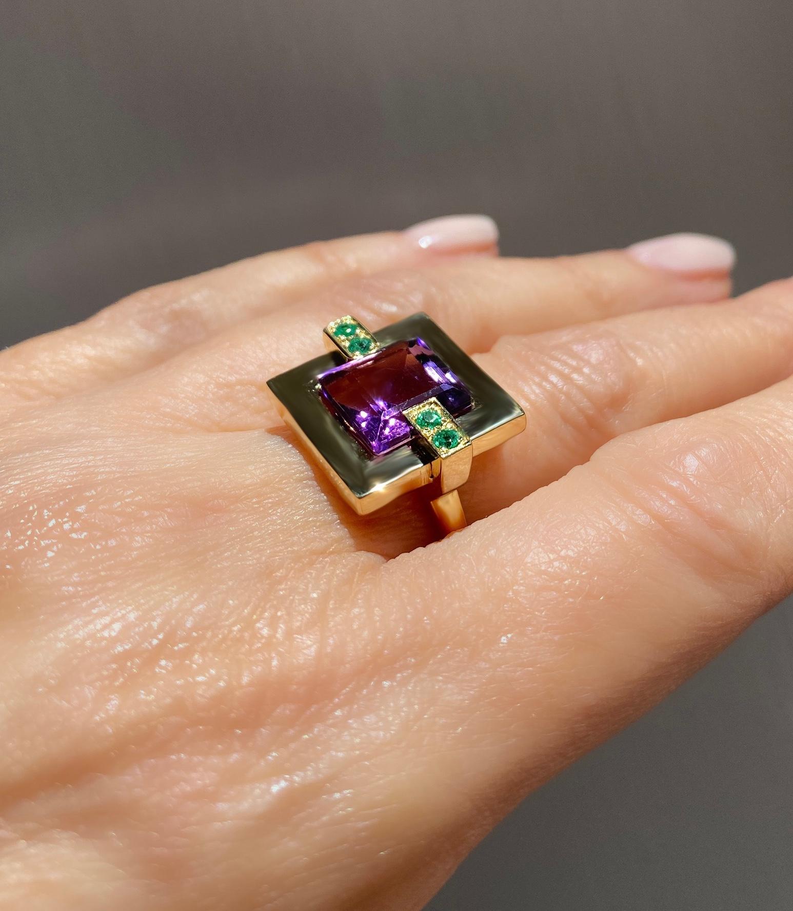 Square Cut Rossella Ugolini 18k Yellow Gold Amethyst Emeralds Deco Style Cocktail Ring For Sale
