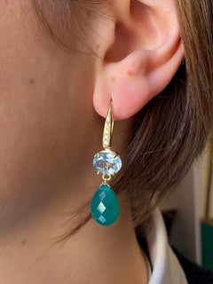 Rossella Ugolini Orecchini pendenti in oro giallo 18k con acquamarina e diamanti e agata verde