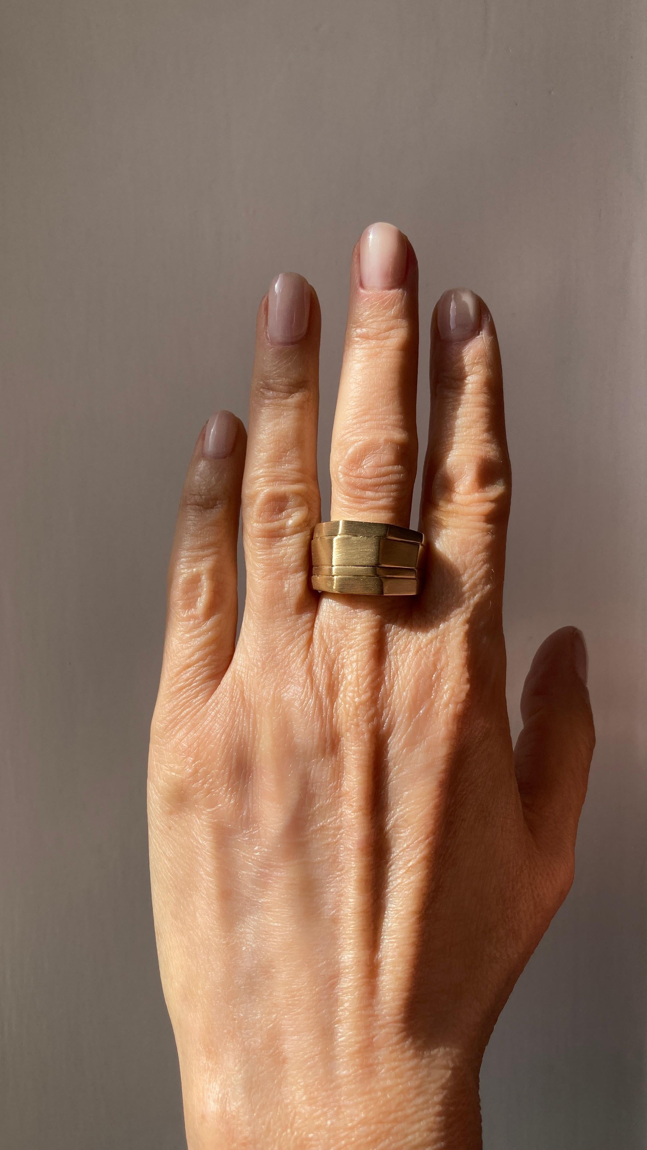 Rossella Ugolini 18K Yellow Gold Artisan Man Band Ring Made in Italy In New Condition For Sale In Rome, IT